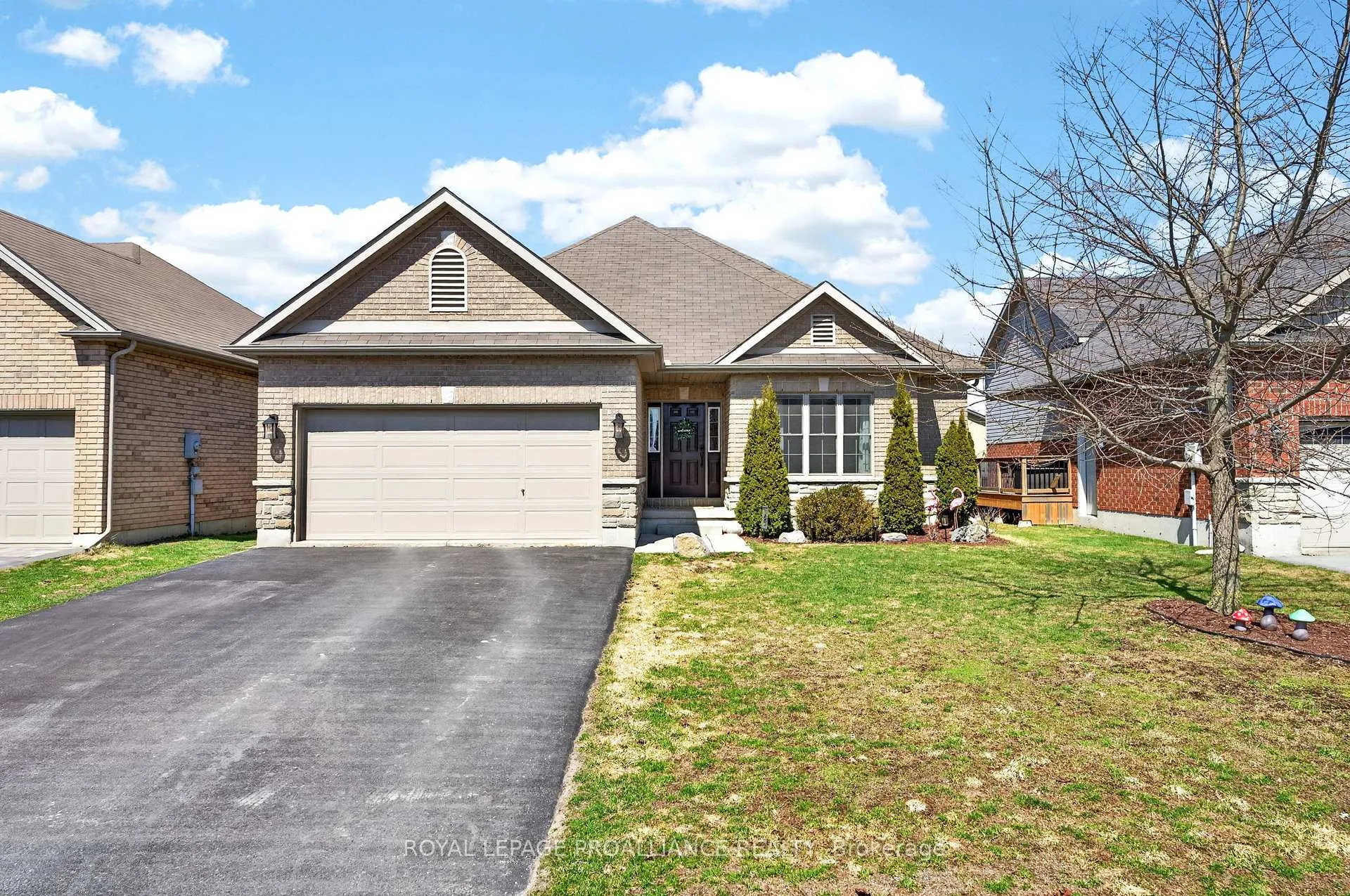 Photo 1 of 27 Gavey Street, Belleville, Thurlow Ward — HOMEH