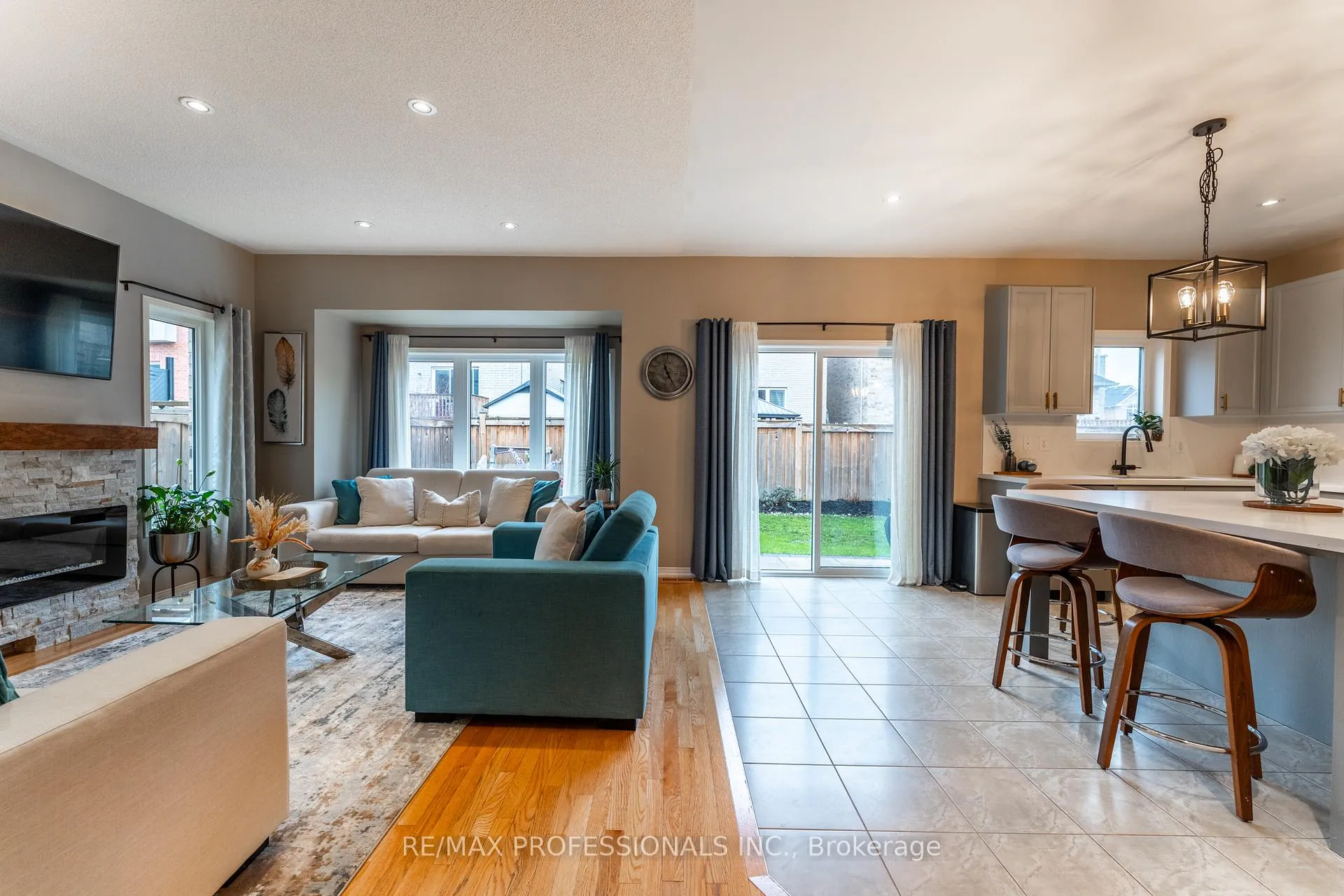 Photo 11 of 3 Skelton Crescent, Ajax, Central East — HOMEH