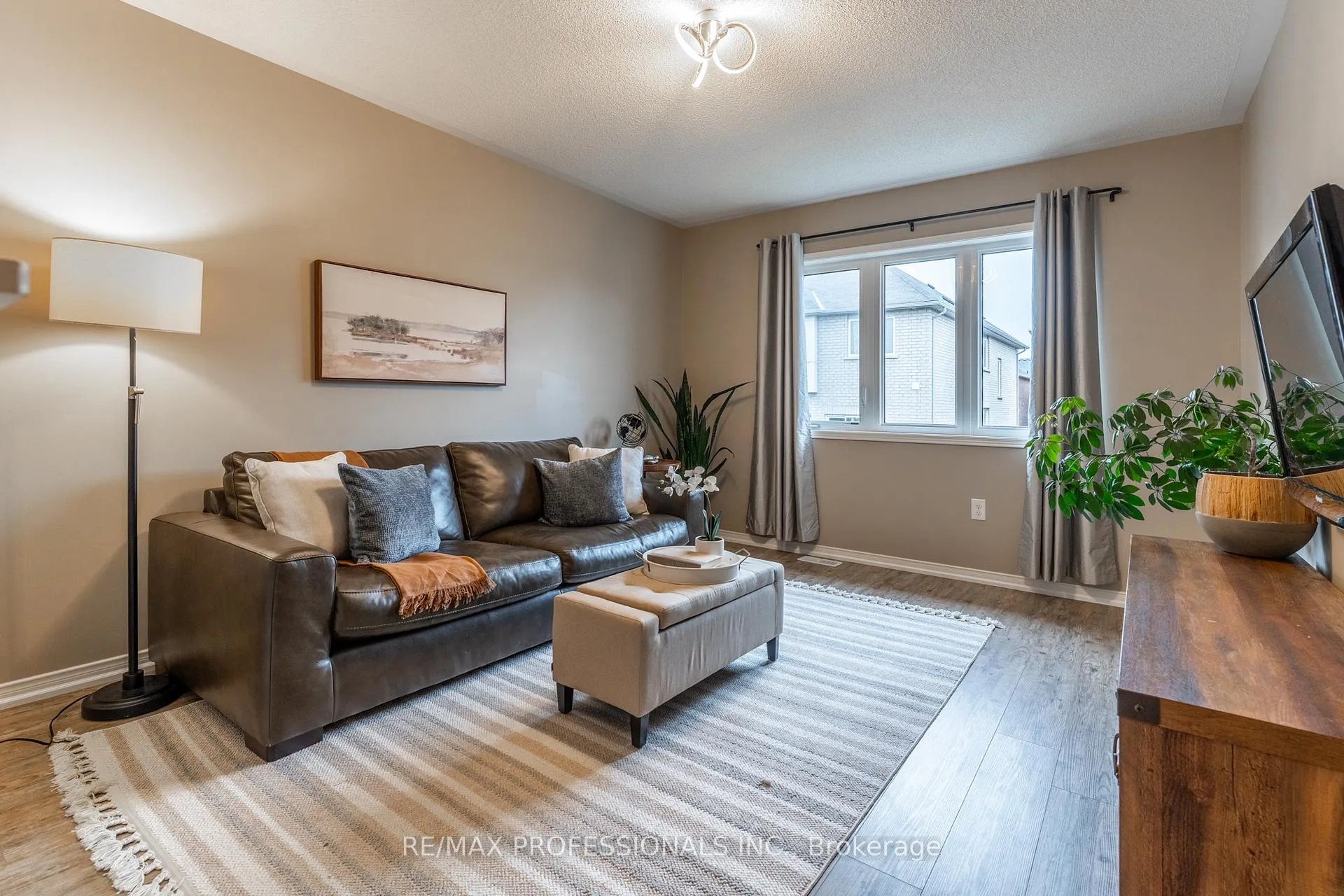 Photo 22 of 3 Skelton Crescent, Ajax, Central East — HOMEH