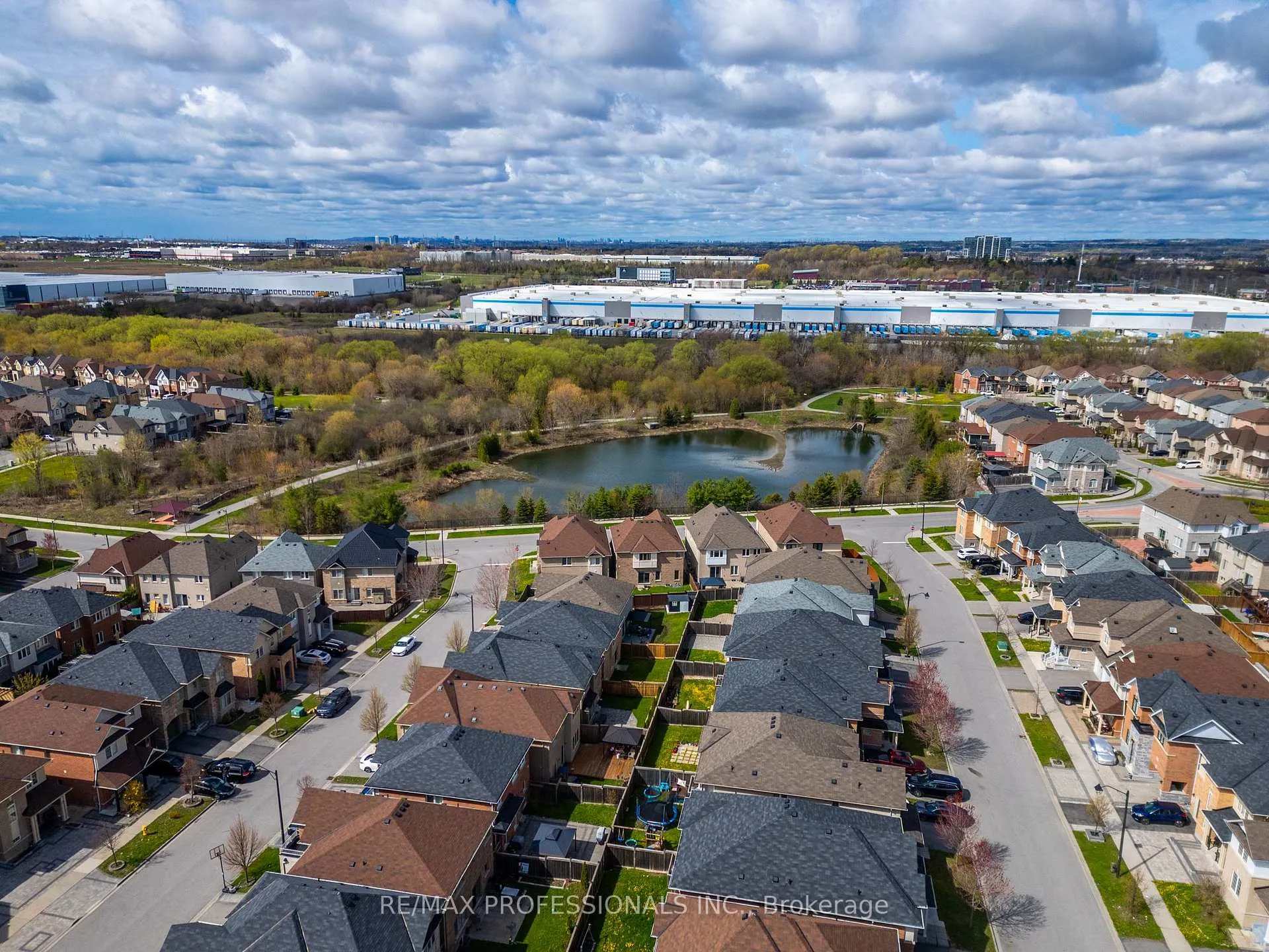 Photo 49 of 3 Skelton Crescent, Ajax, Central East — HOMEH