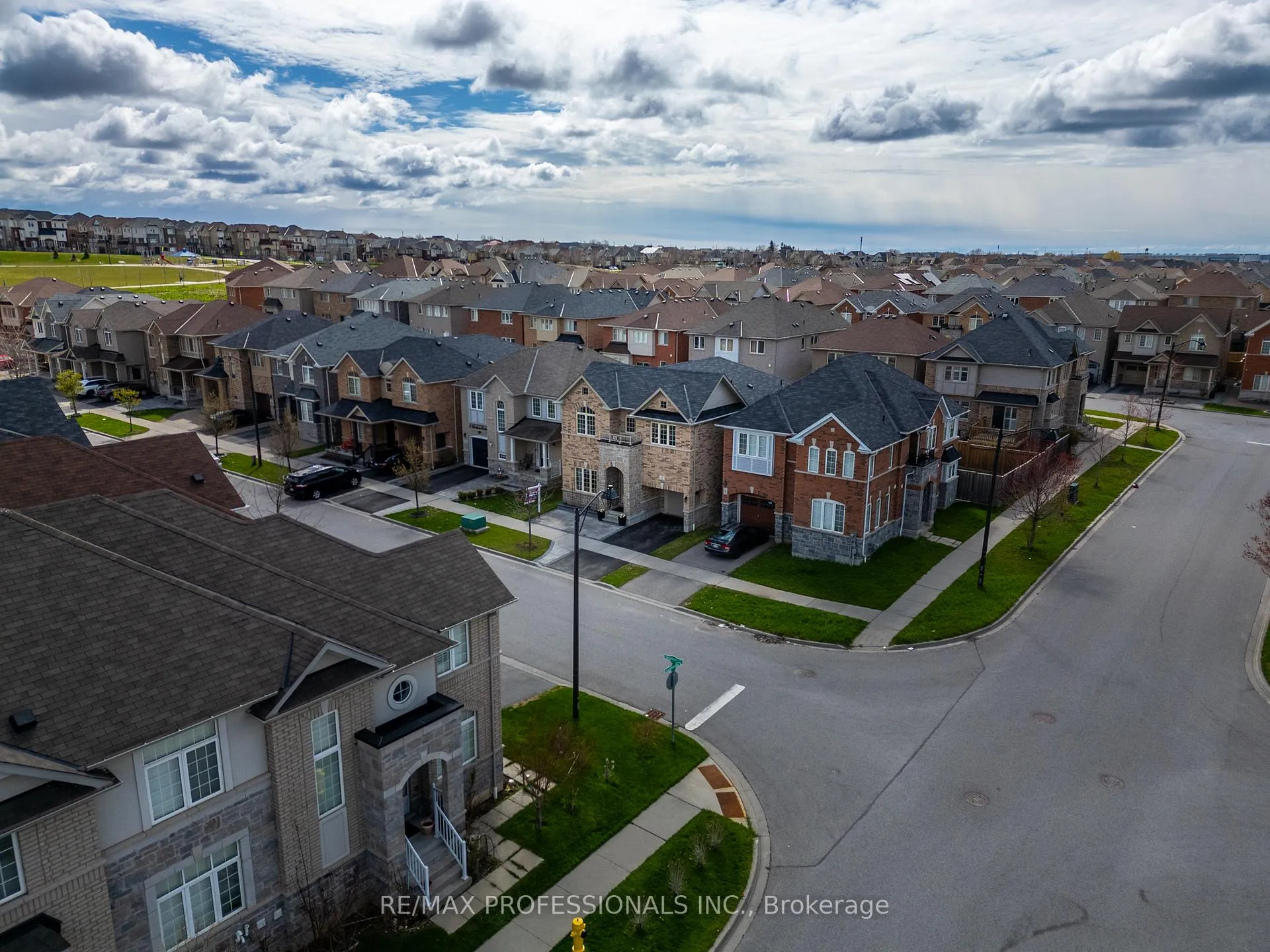 Photo 50 of 3 Skelton Crescent, Ajax, Central East — HOMEH