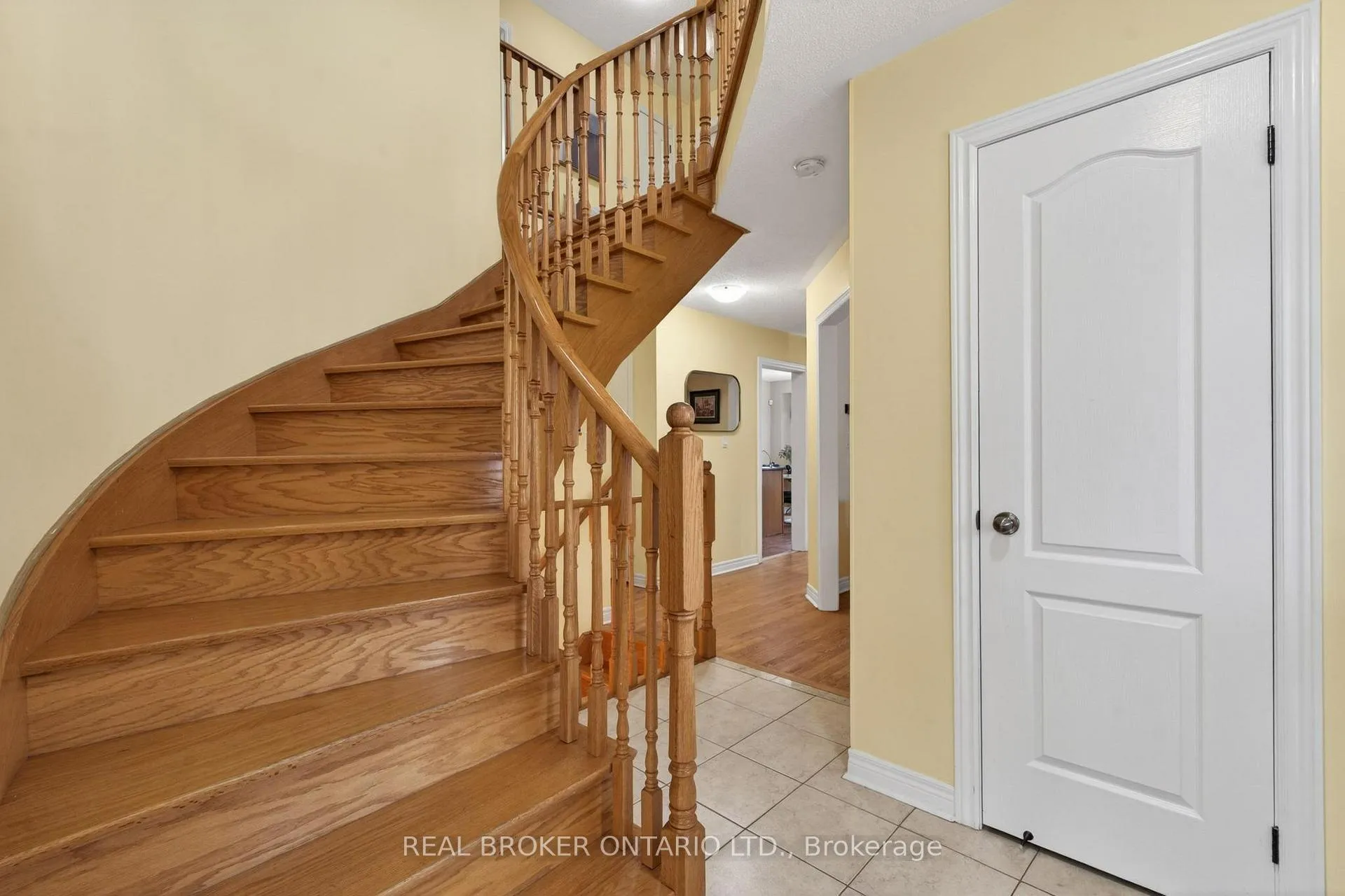 Photo 5 of 38 Nutwood Way, Brampton, Sandringham-Wellington — HOMEH