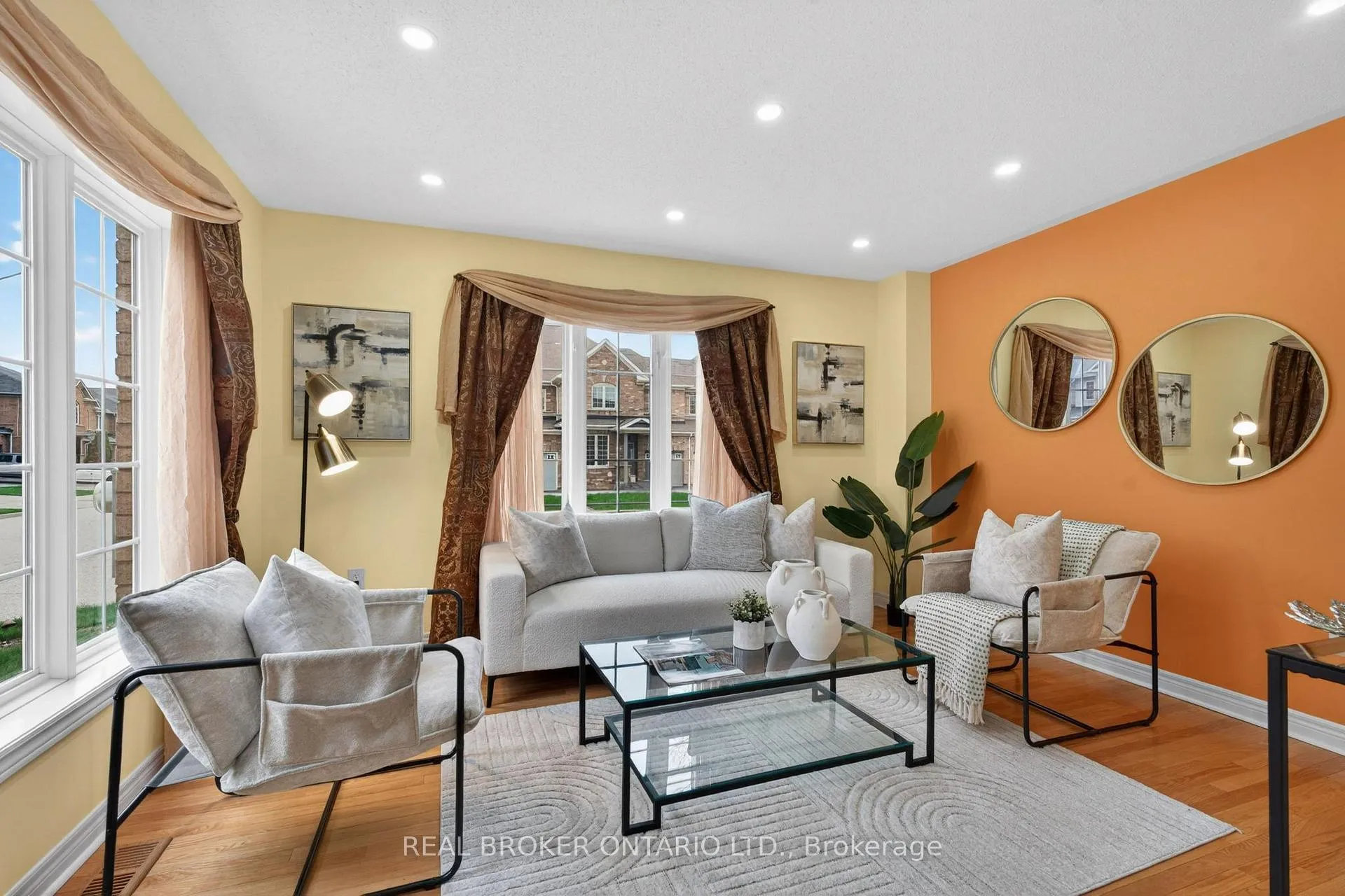 Photo 6 of 38 Nutwood Way, Brampton, Sandringham-Wellington — HOMEH
