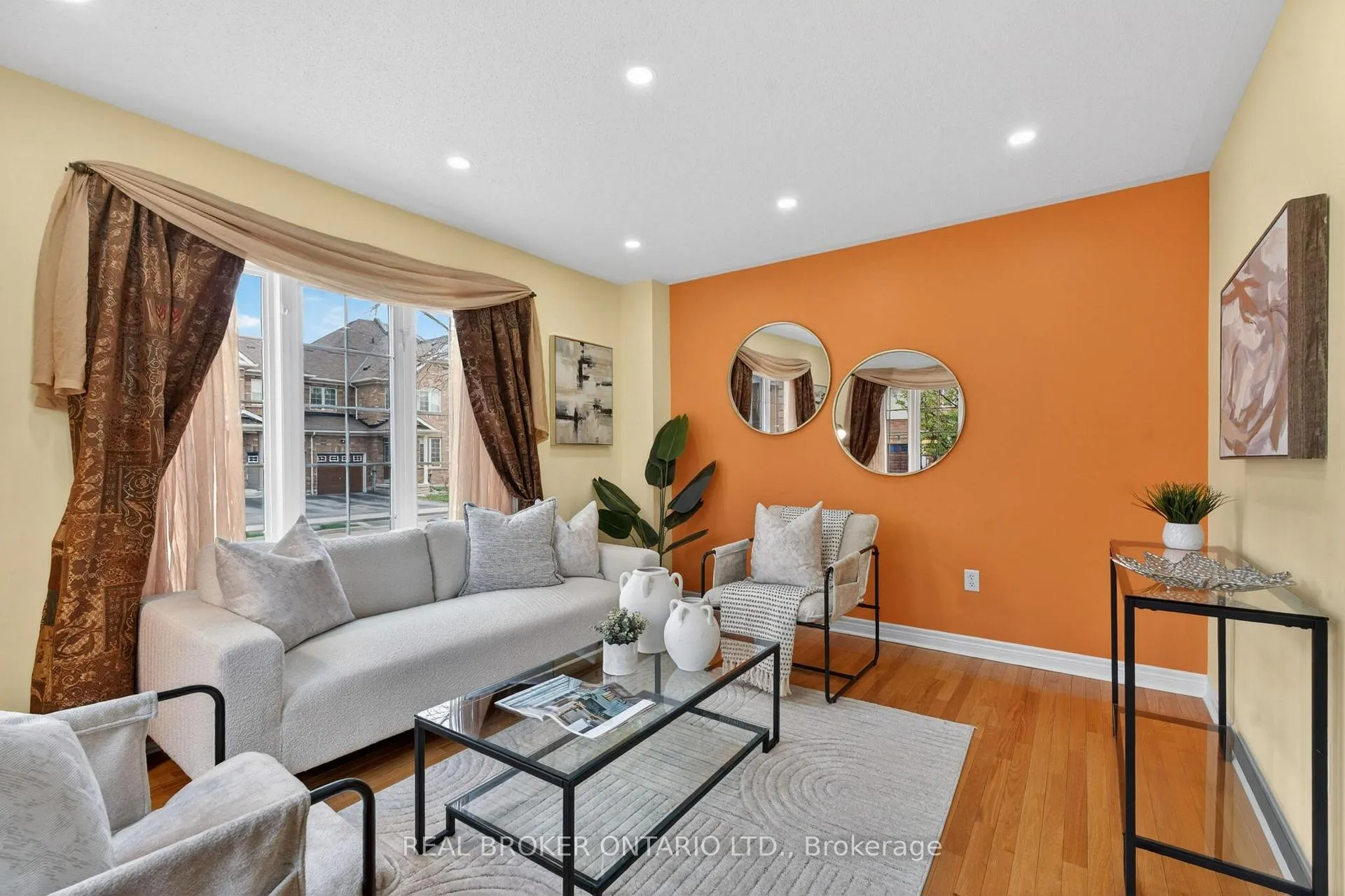Photo 7 of 38 Nutwood Way, Brampton, Sandringham-Wellington — HOMEH
