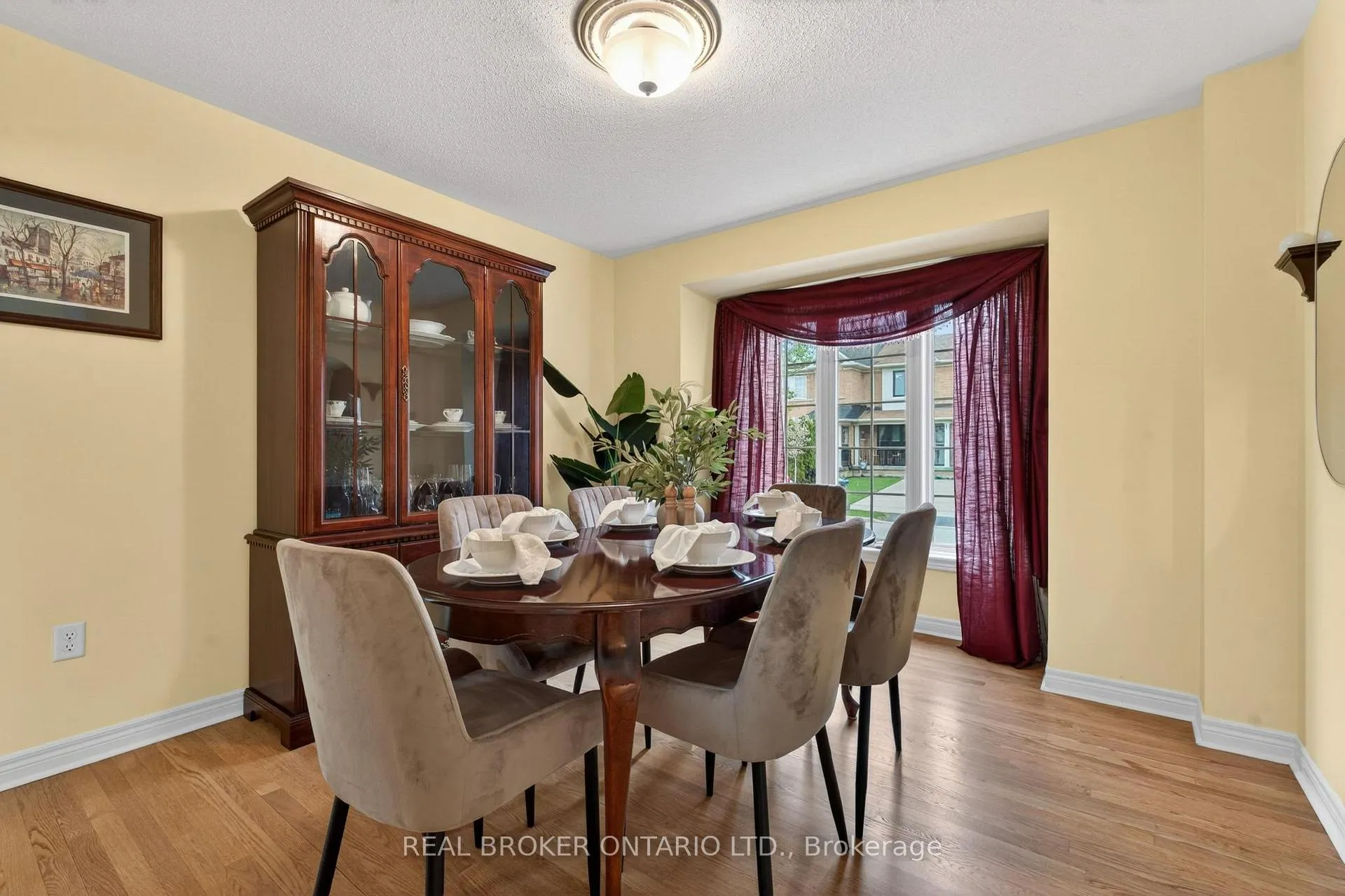 Photo 11 of 38 Nutwood Way, Brampton, Sandringham-Wellington — HOMEH