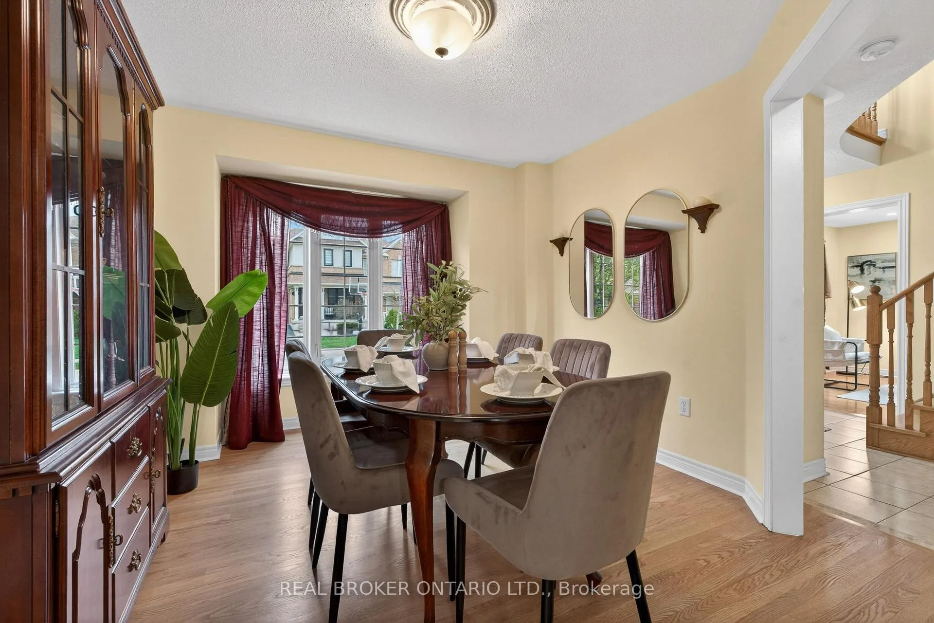Photo 12 of 38 Nutwood Way, Brampton, Sandringham-Wellington — HOMEH