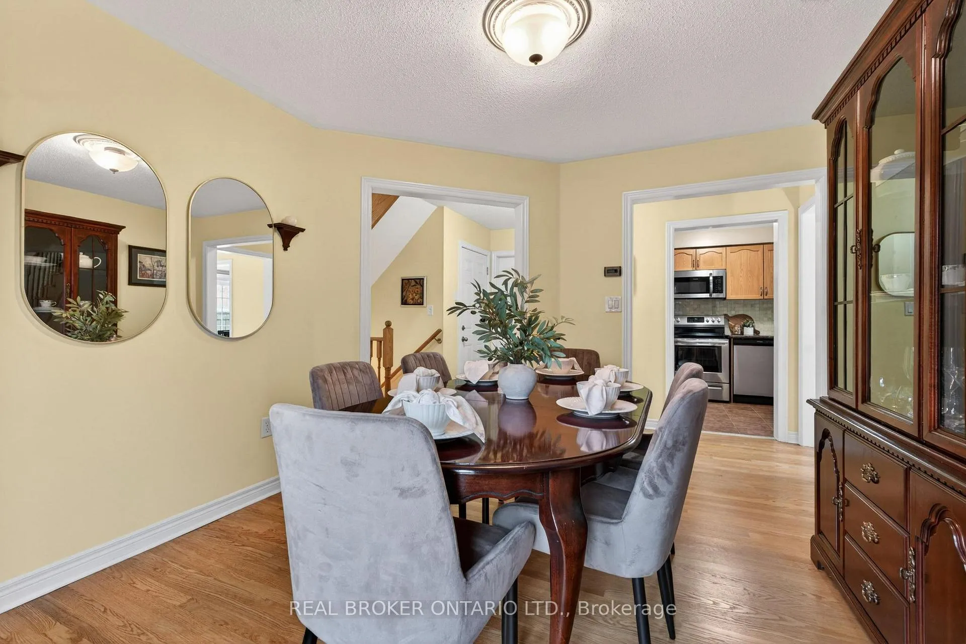 Photo 13 of 38 Nutwood Way, Brampton, Sandringham-Wellington — HOMEH