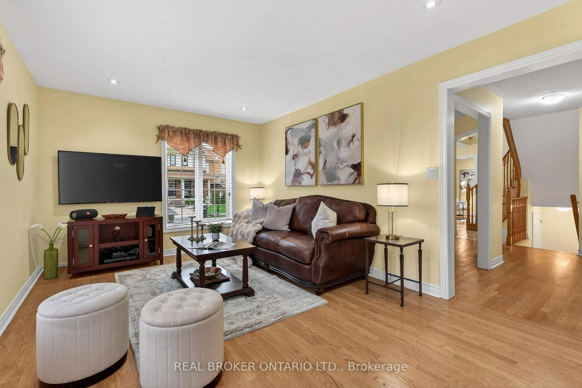 Photo 23 of 38 Nutwood Way, Brampton, Sandringham-Wellington — HOMEH