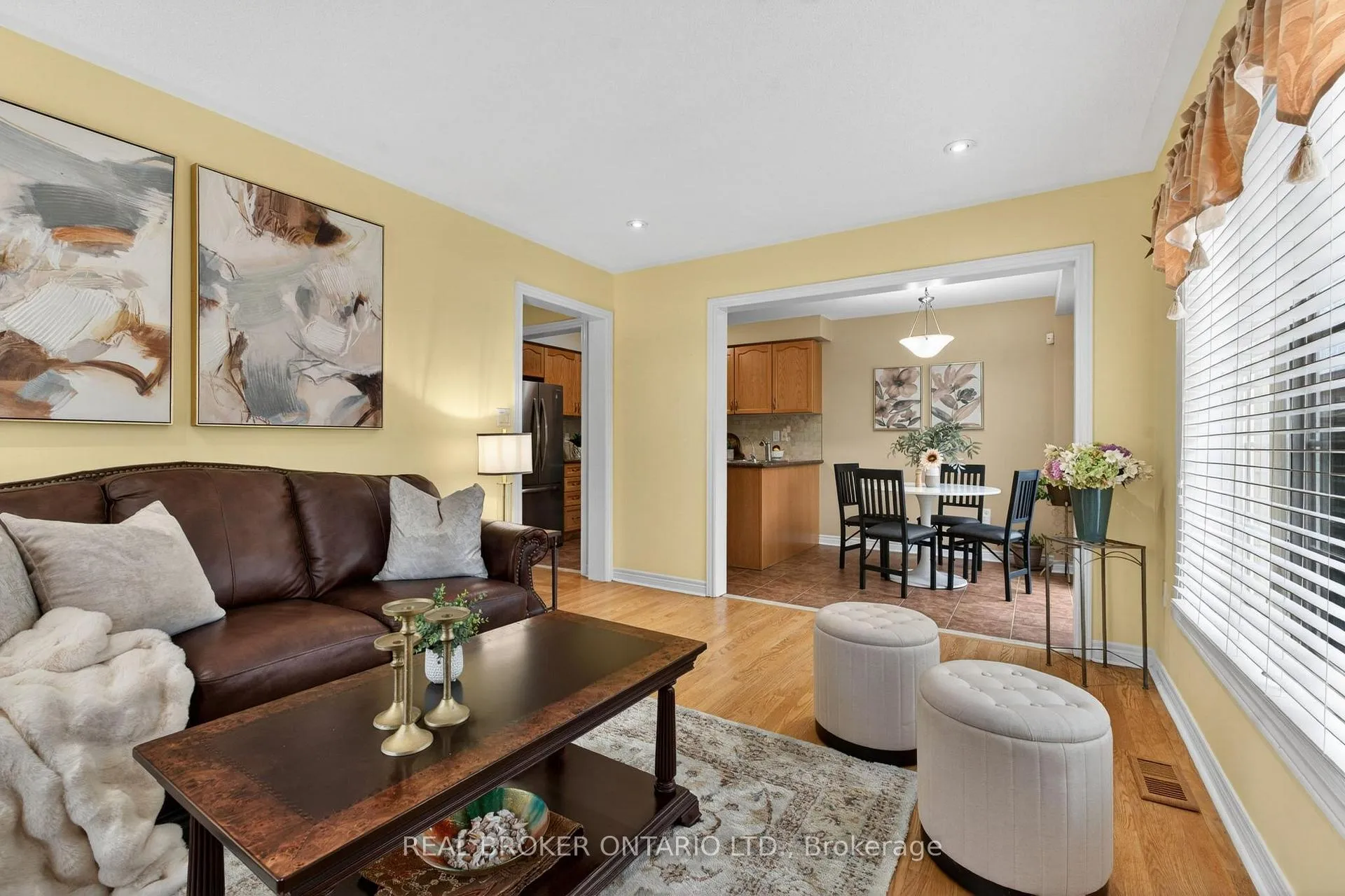 Photo 24 of 38 Nutwood Way, Brampton, Sandringham-Wellington — HOMEH