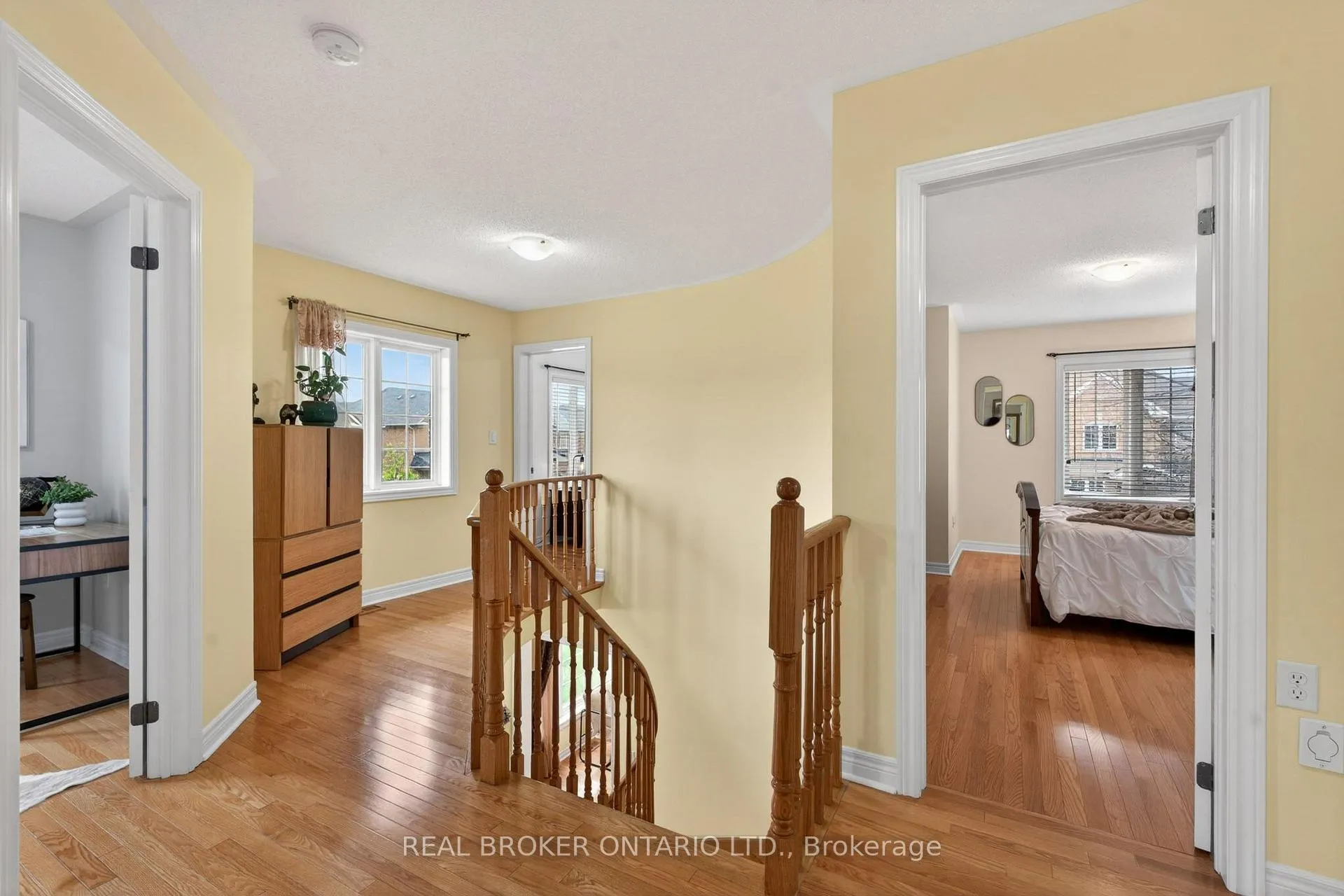 Photo 29 of 38 Nutwood Way, Brampton, Sandringham-Wellington — HOMEH