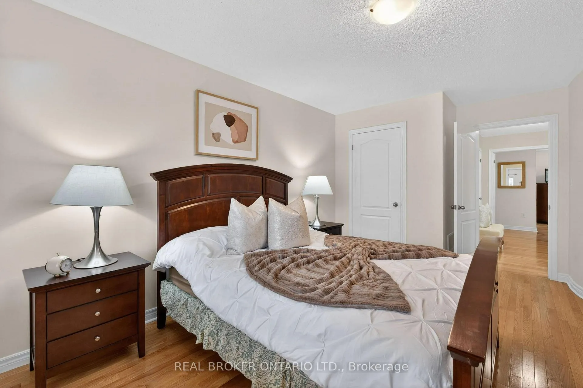 Photo 31 of 38 Nutwood Way, Brampton, Sandringham-Wellington — HOMEH