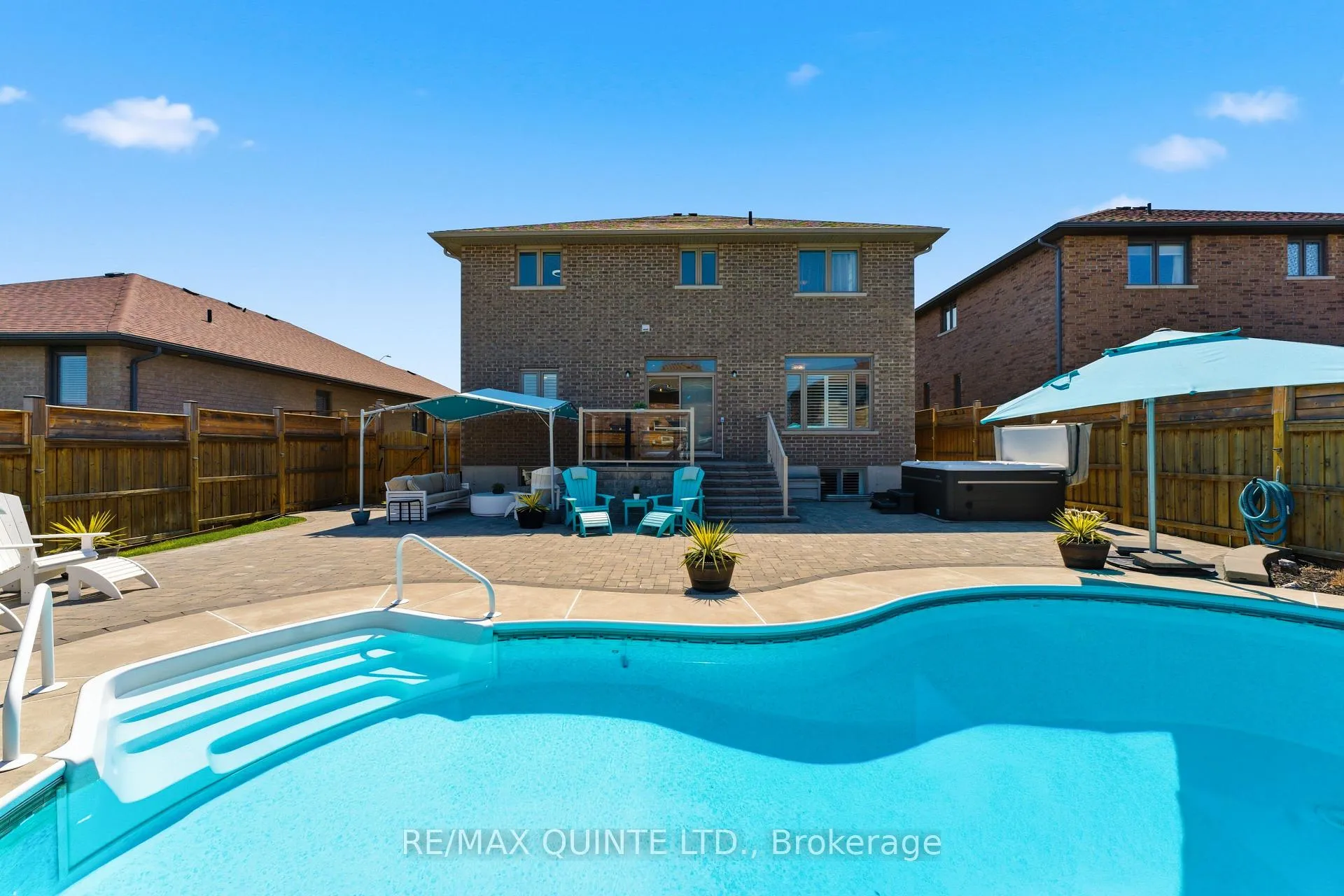 Photo 2 of 30 Vertis Court, Belleville, Thurlow Ward — HOMEH