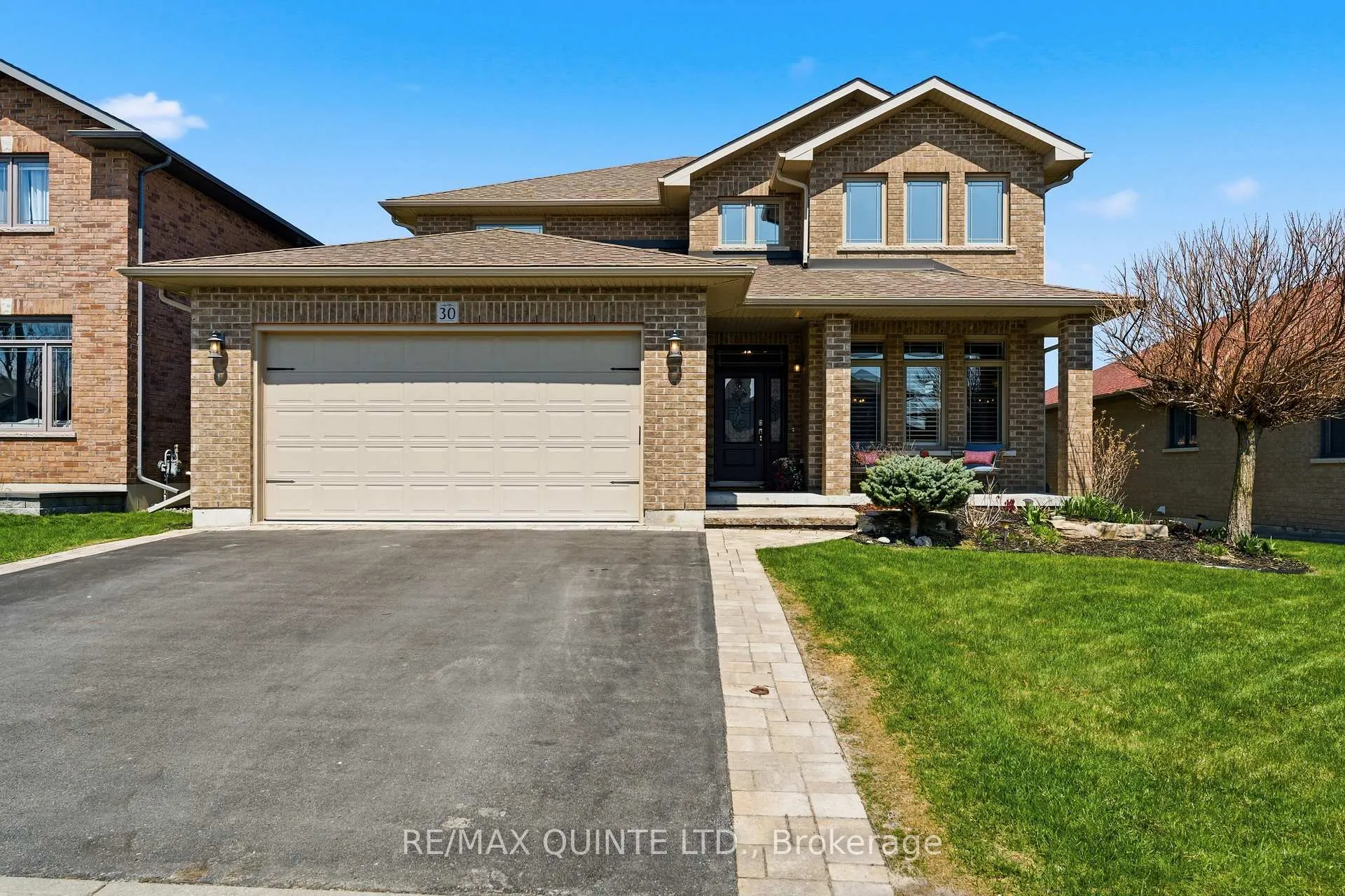 Photo 3 of 30 Vertis Court, Belleville, Thurlow Ward — HOMEH