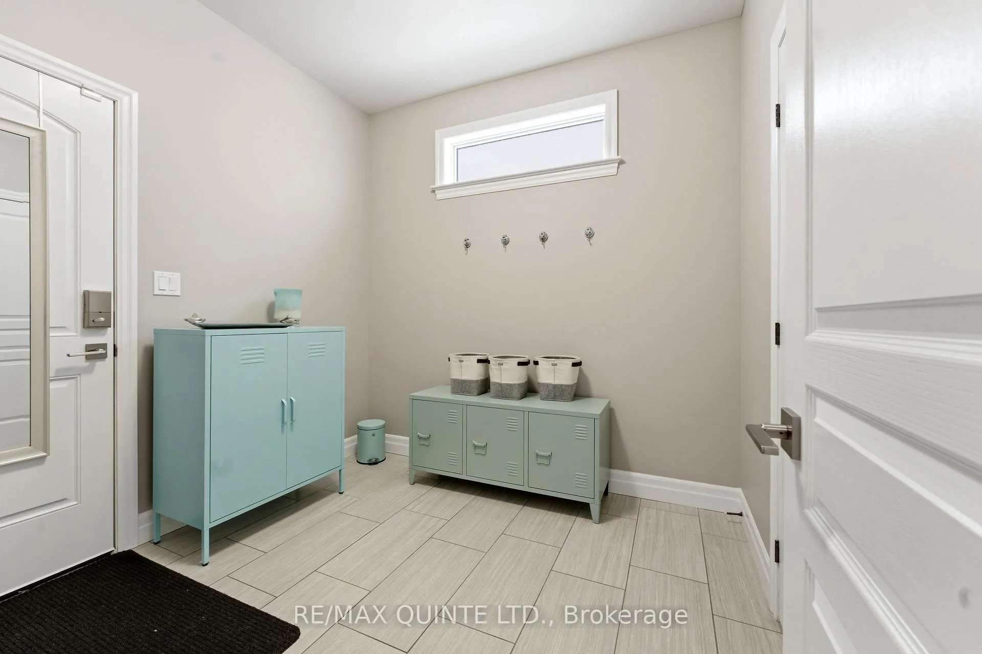 Photo 9 of 30 Vertis Court, Belleville, Thurlow Ward — HOMEH