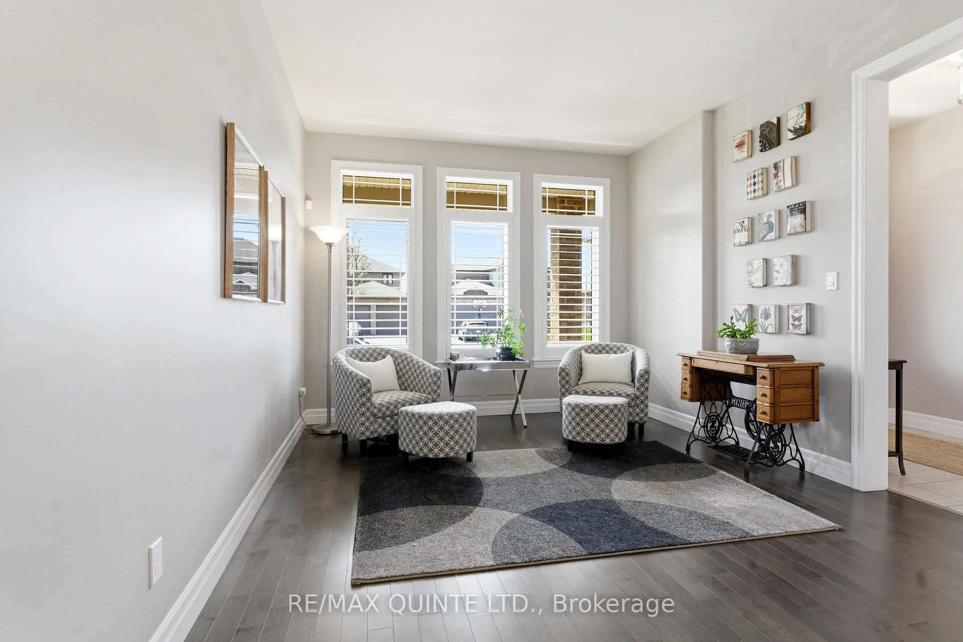 Photo 10 of 30 Vertis Court, Belleville, Thurlow Ward — HOMEH