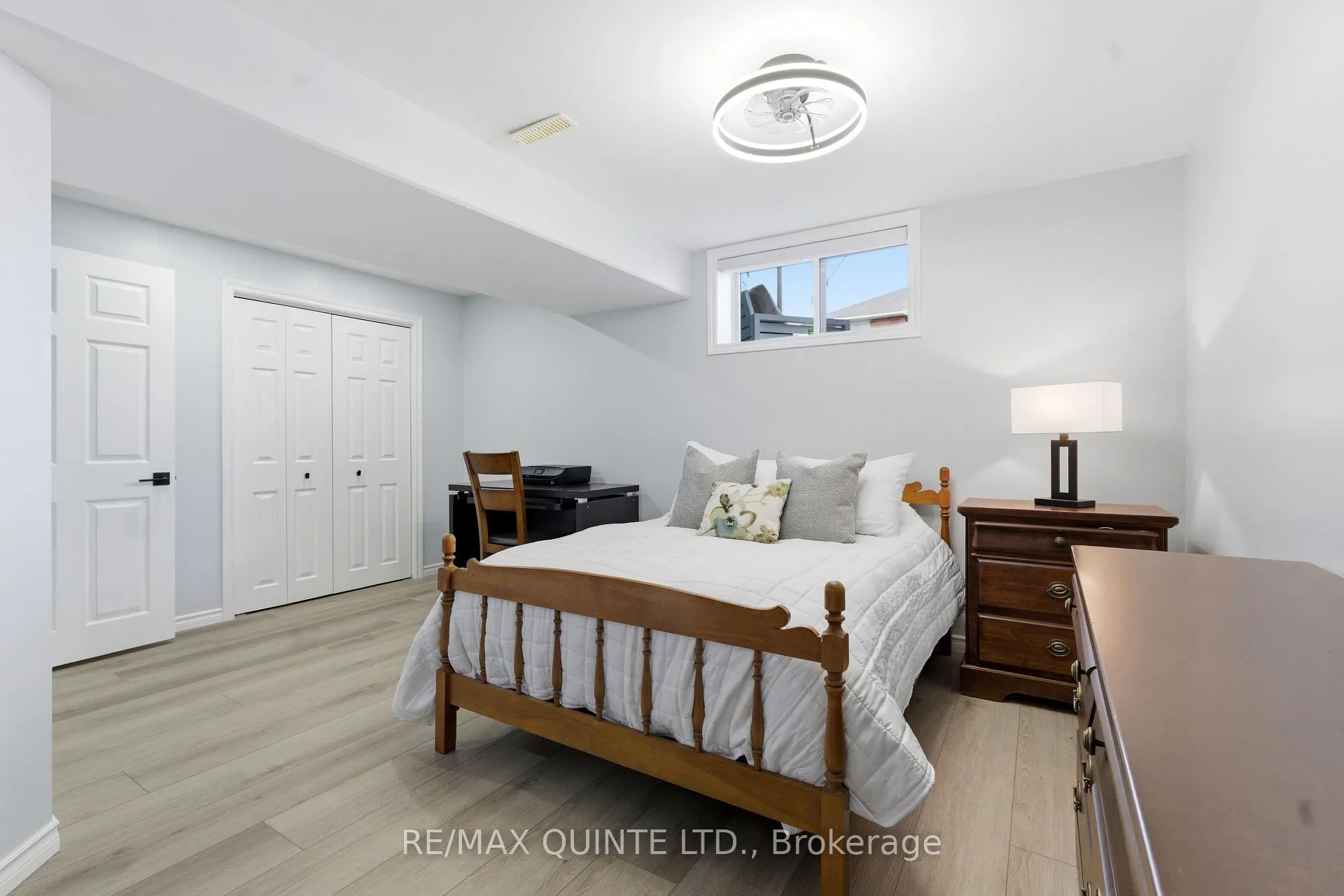 Photo 32 of 30 Vertis Court, Belleville, Thurlow Ward — HOMEH