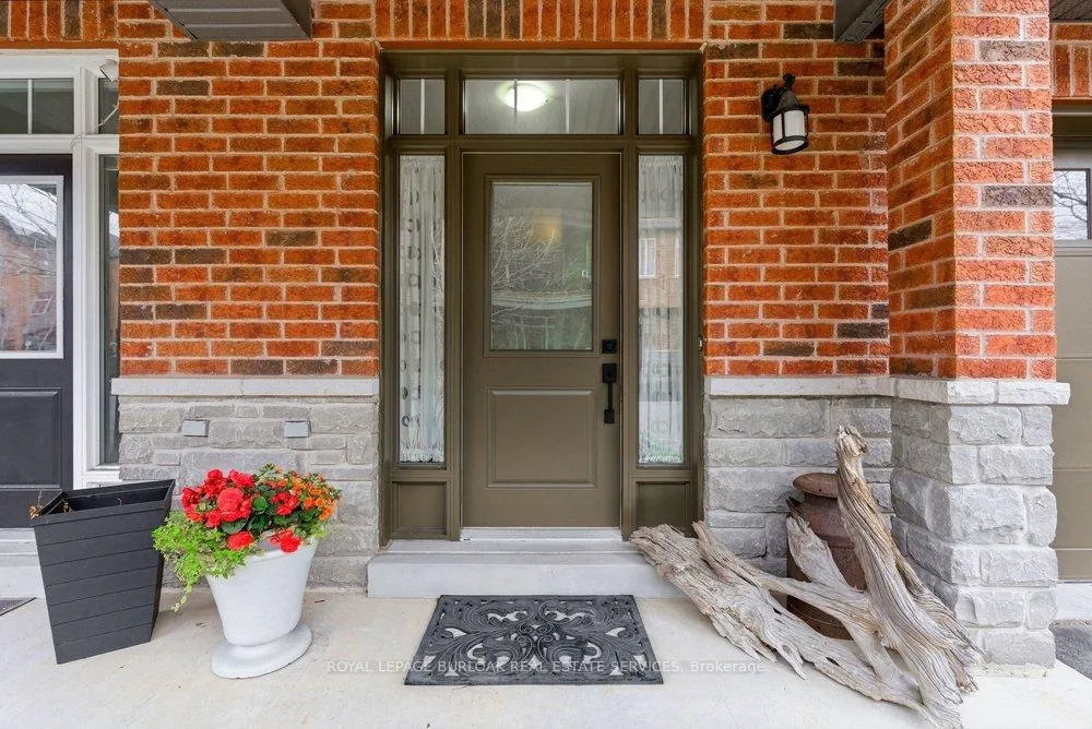 Photo 2 of 2362 Peppiatt Common, Burlington, Freeman — HOMEH