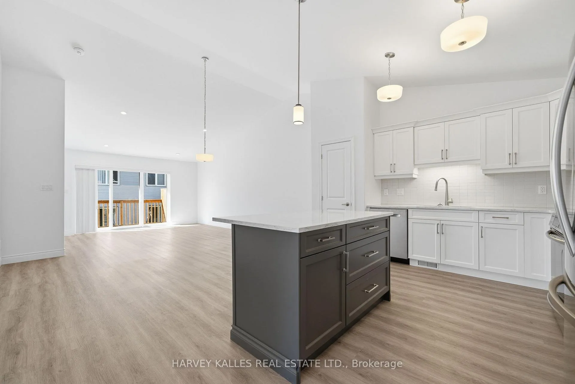 Photo 12 of 125 Farrington Crescent, Prince Edward County, Picton Ward — HOMEH