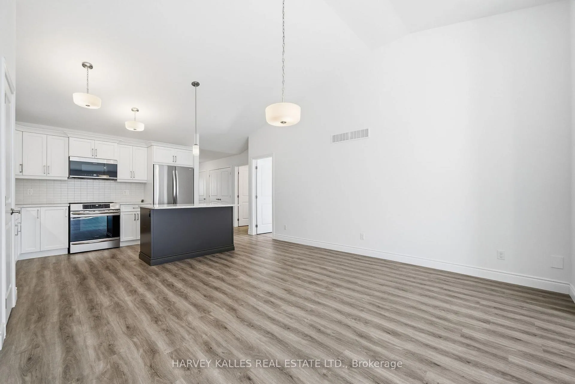 Photo 13 of 125 Farrington Crescent, Prince Edward County, Picton Ward — HOMEH