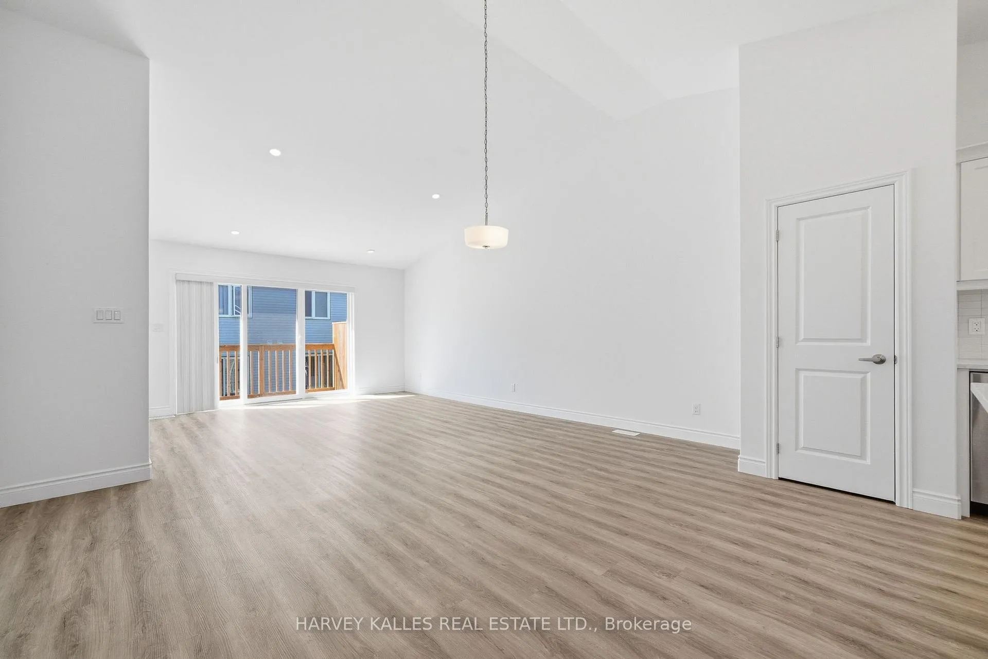 Photo 14 of 125 Farrington Crescent, Prince Edward County, Picton Ward — HOMEH