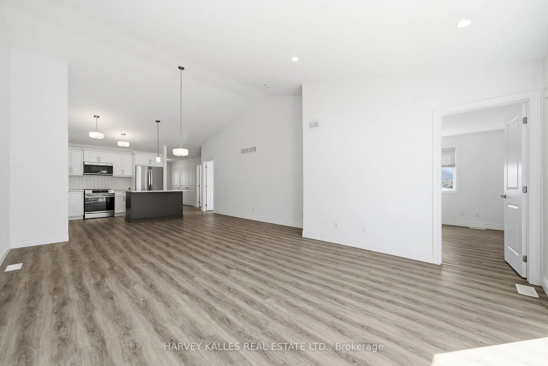 Photo 17 of 125 Farrington Crescent, Prince Edward County, Picton Ward — HOMEH