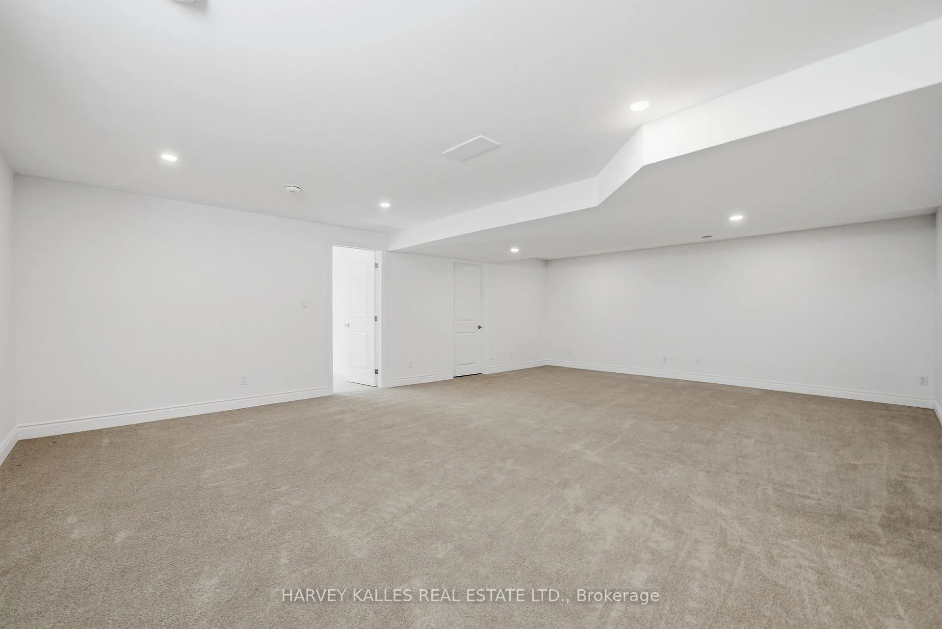 Photo 25 of 125 Farrington Crescent, Prince Edward County, Picton Ward — HOMEH