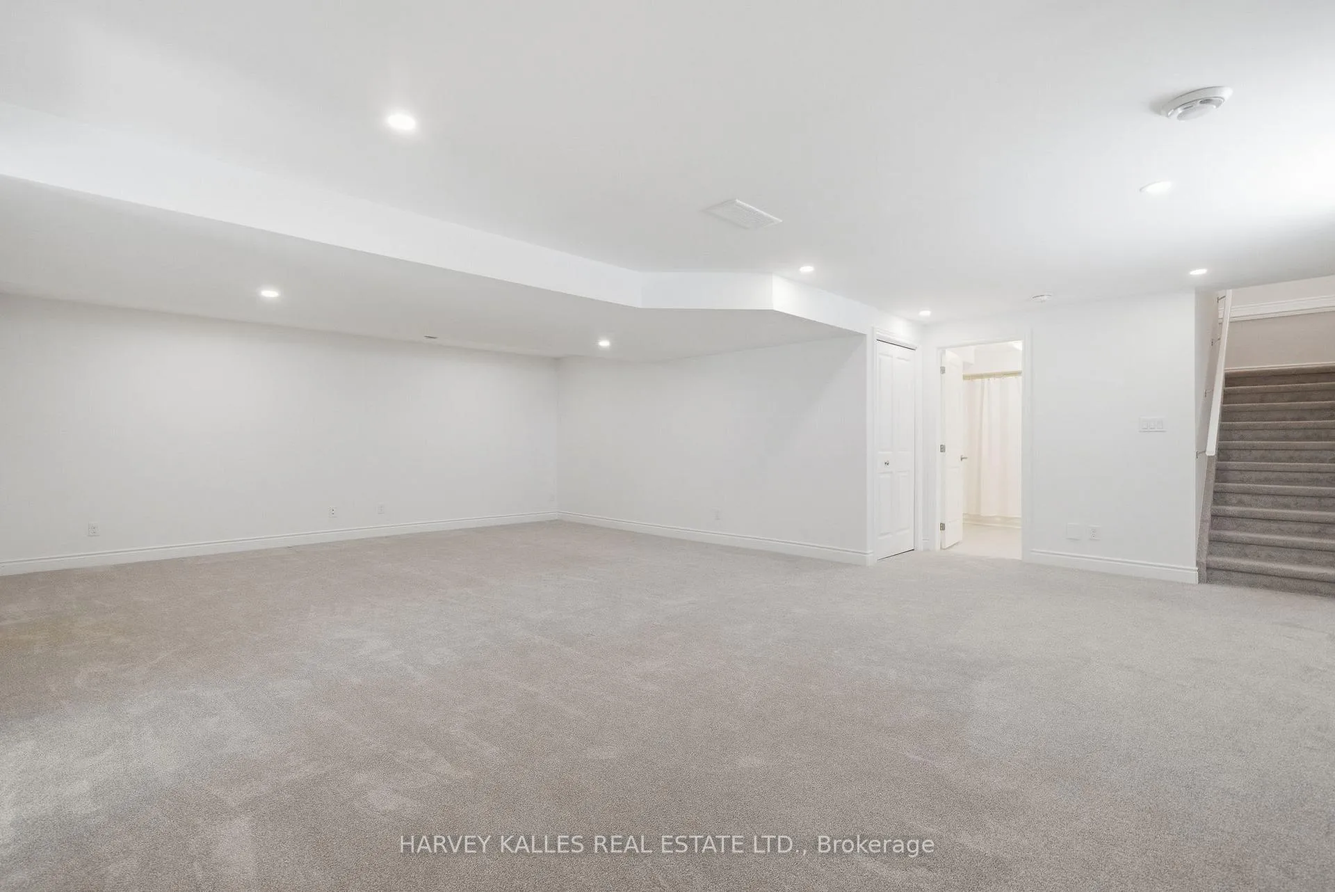 Photo 26 of 125 Farrington Crescent, Prince Edward County, Picton Ward — HOMEH