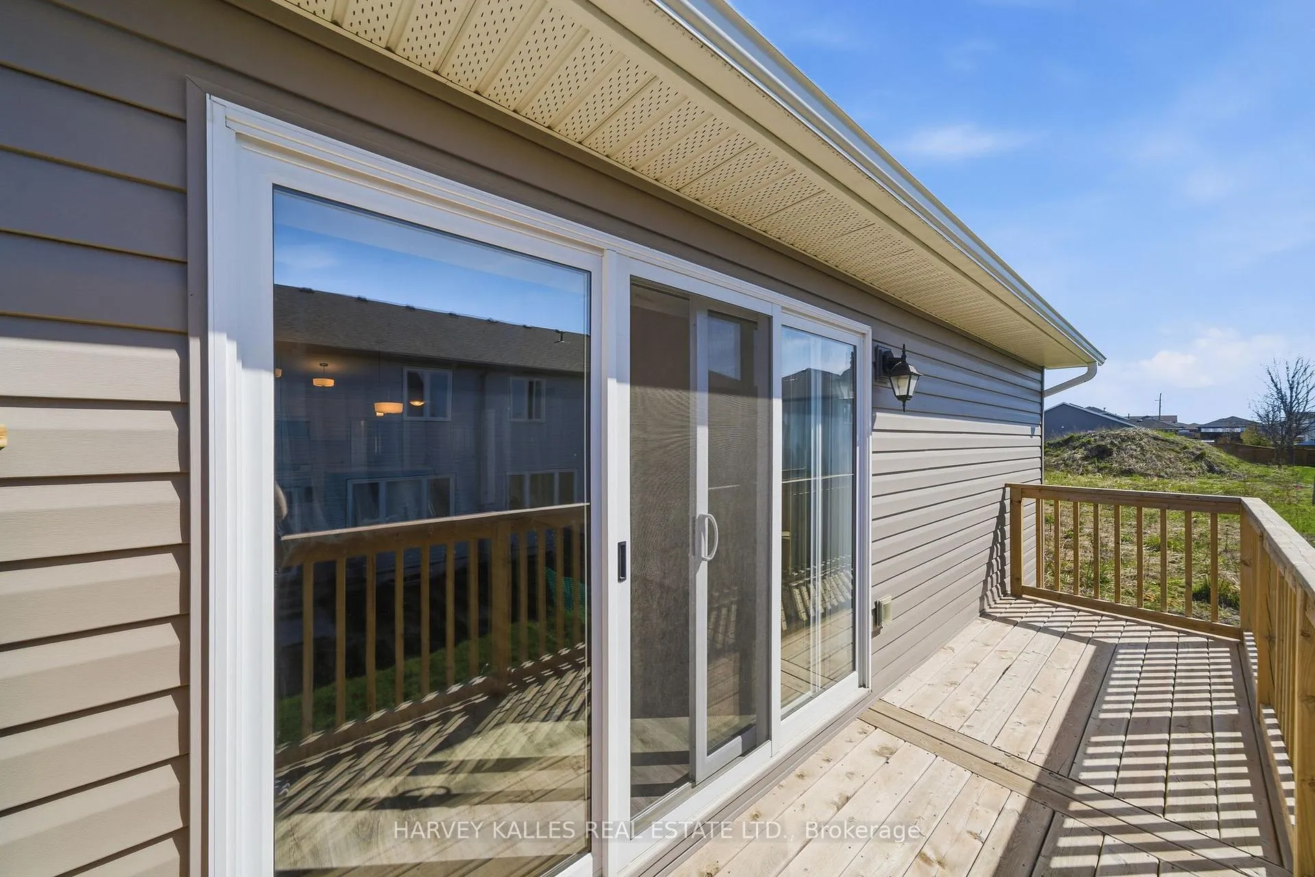 Photo 33 of 125 Farrington Crescent, Prince Edward County, Picton Ward — HOMEH