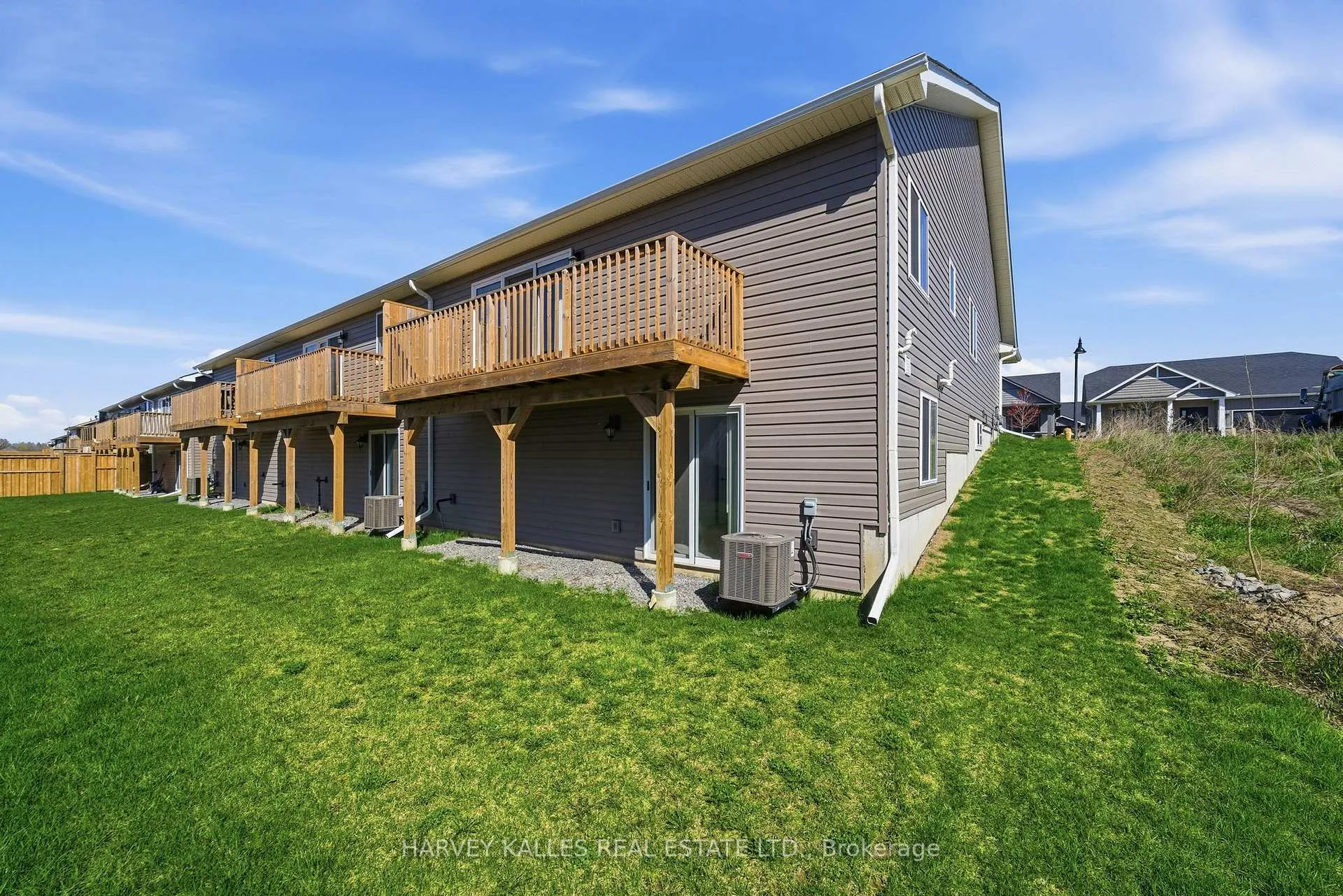 Photo 34 of 125 Farrington Crescent, Prince Edward County, Picton Ward — HOMEH