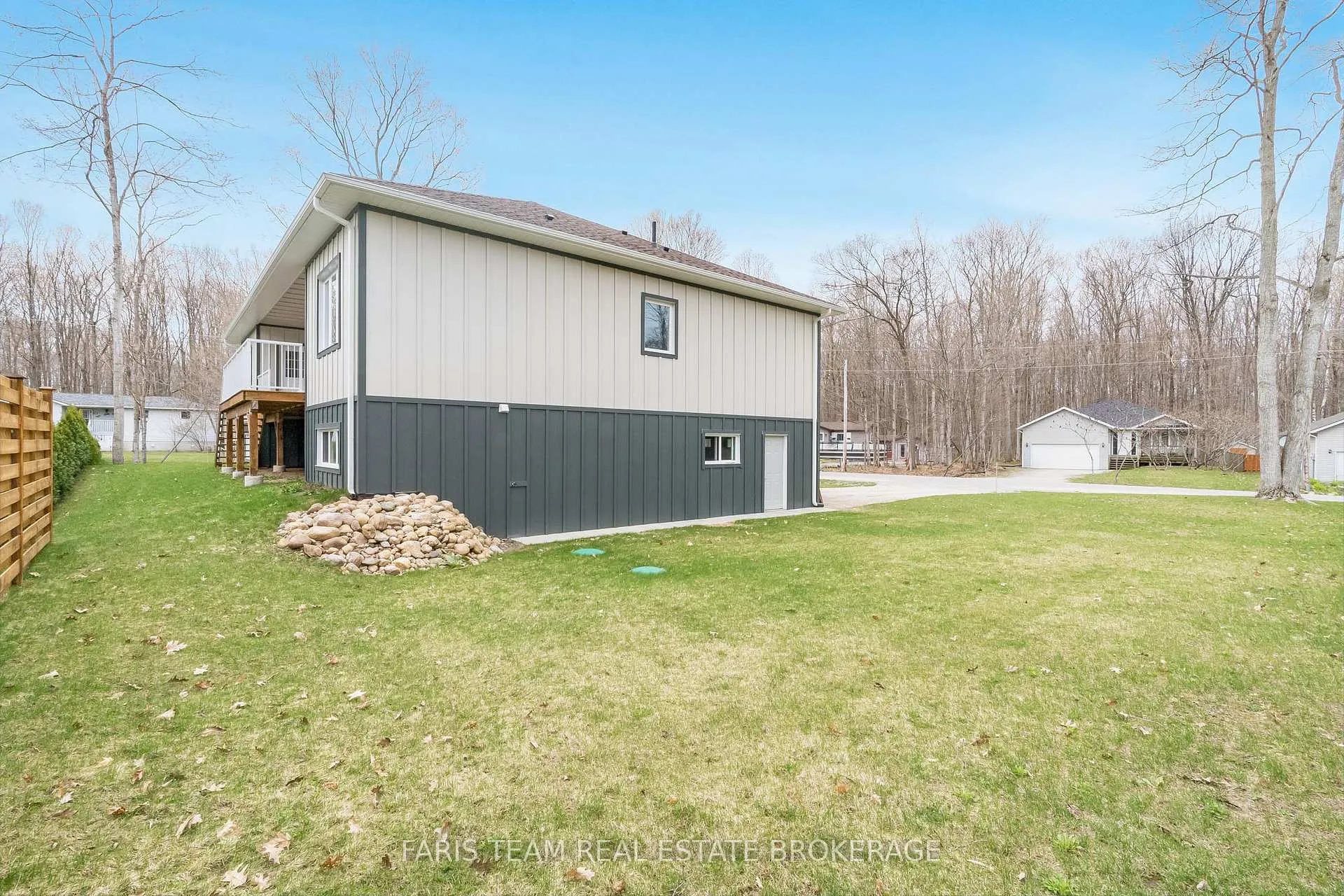 Photo 43 of 50 Breithaupt Crescent, Tiny, Rural Tiny — HOMEH