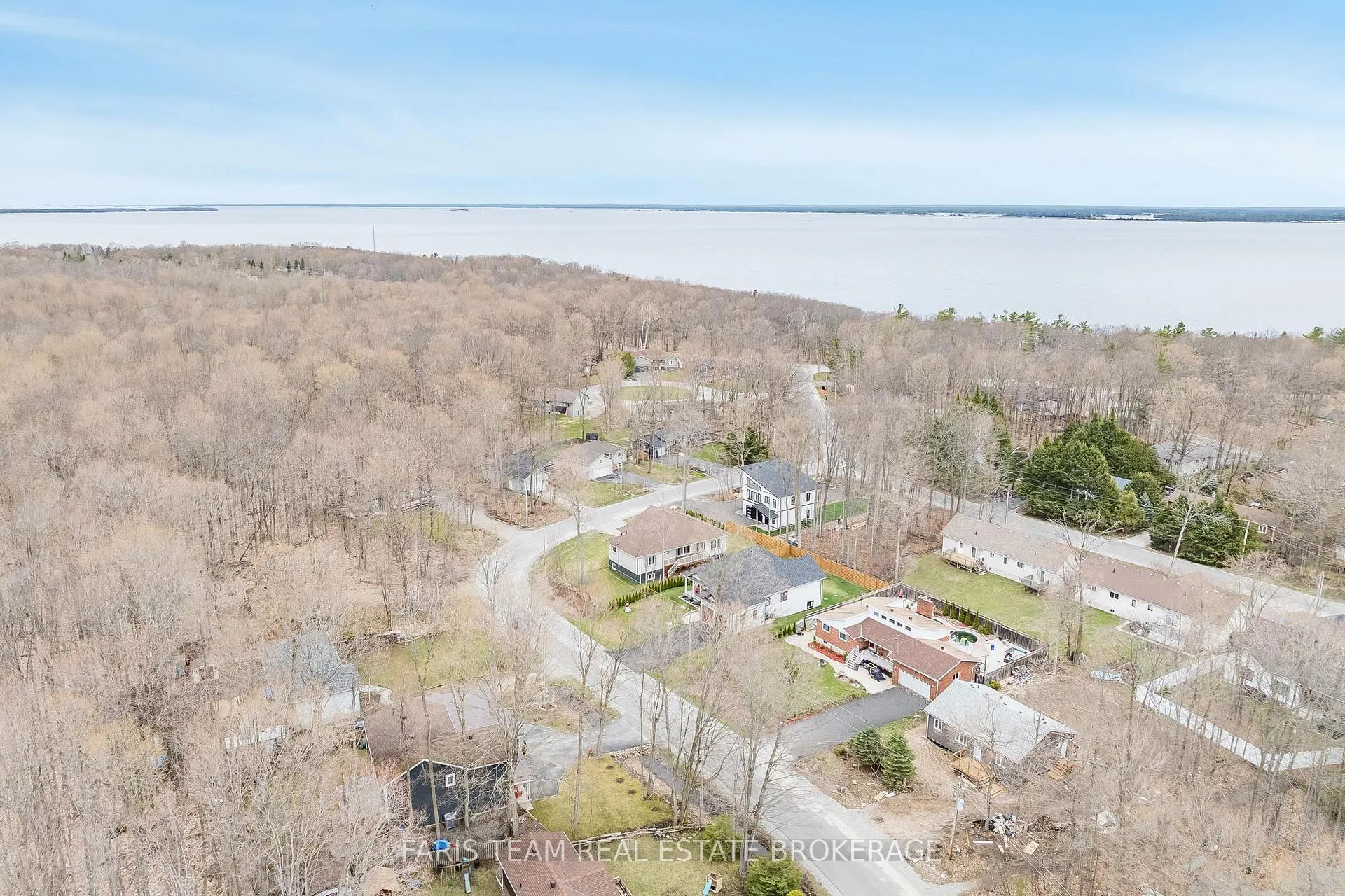 Photo 48 of 50 Breithaupt Crescent, Tiny, Rural Tiny — HOMEH