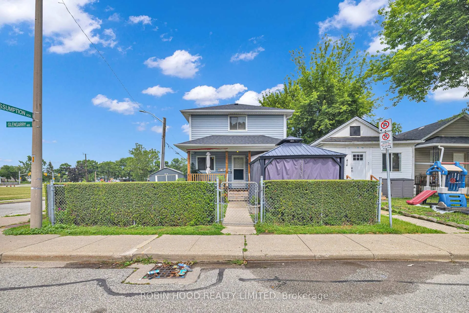 Photo 2 of 406 Glengarry Avenue, Windsor, Walkerville — HOMEH