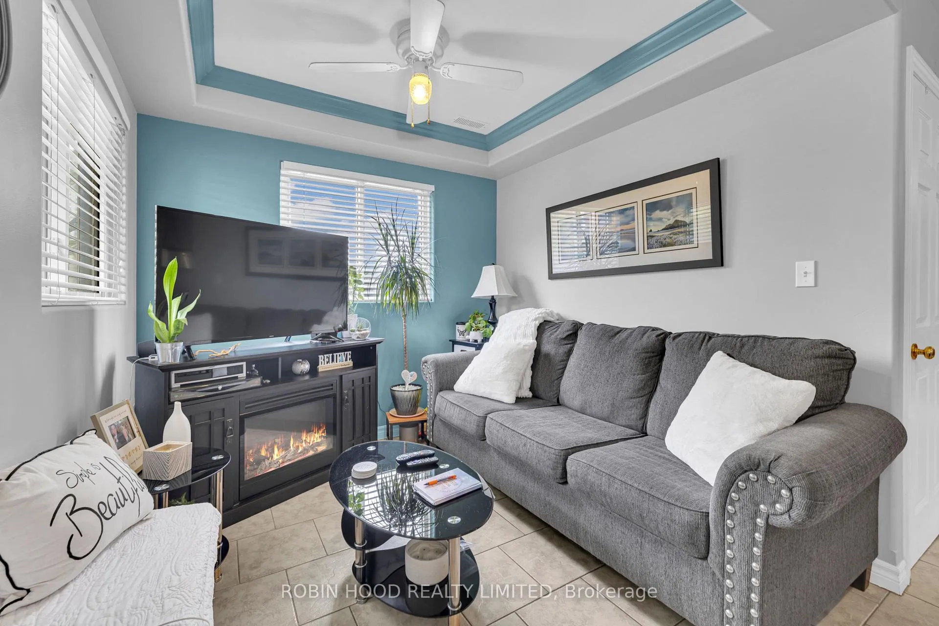 Photo 5 of 406 Glengarry Avenue, Windsor, Walkerville — HOMEH
