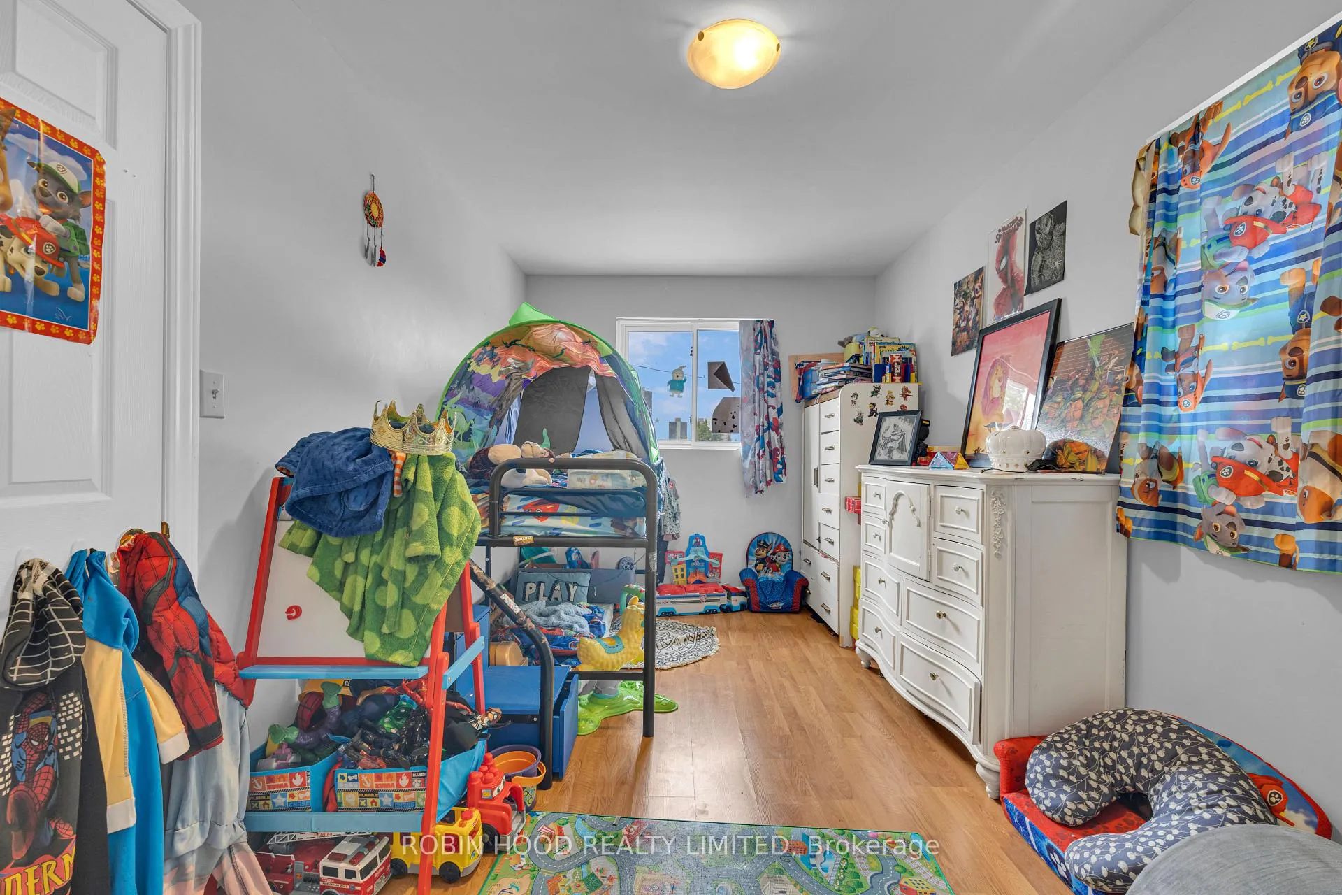 Photo 12 of 406 Glengarry Avenue, Windsor, Walkerville — HOMEH
