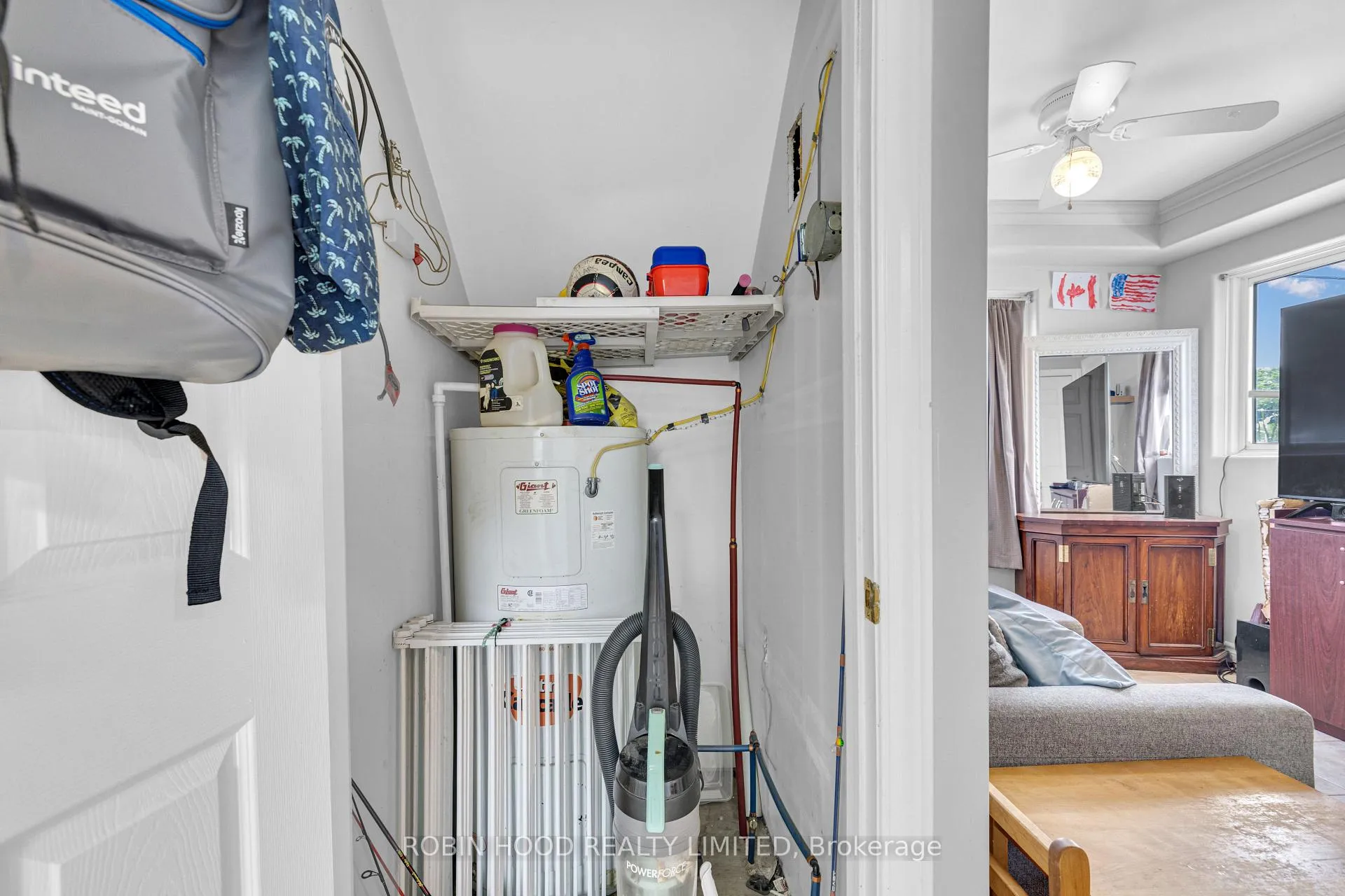 Photo 13 of 406 Glengarry Avenue, Windsor, Walkerville — HOMEH