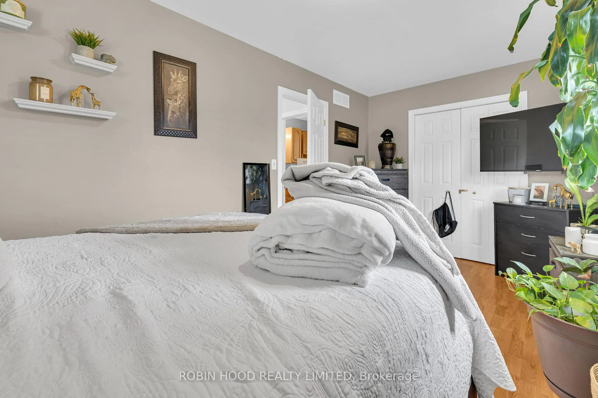Photo 29 of 406 Glengarry Avenue, Windsor, Walkerville — HOMEH