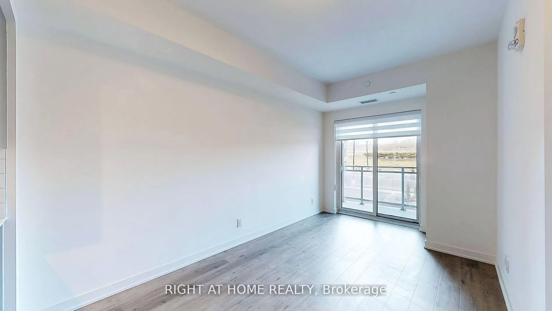 Photo 2 of Unit 212, 56 Lakeside Terrace, Barrie, Little Lake — HOMEH