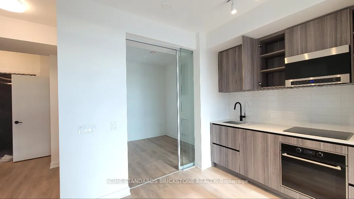Photo 5 of Unit 2701, 127 Broadway Avenue, Toronto, Mount Pleasant West — HOMEH