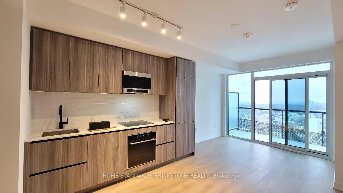 Photo 7 of Unit 2701, 127 Broadway Avenue, Toronto, Mount Pleasant West — HOMEH