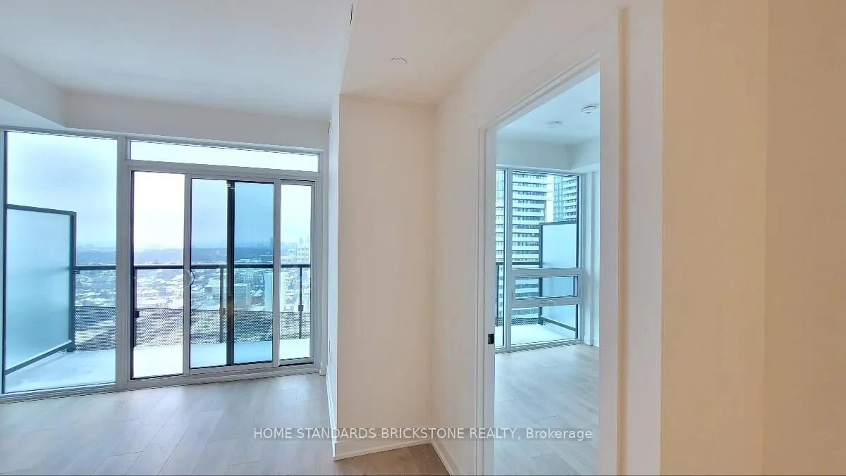 Photo 9 of Unit 2701, 127 Broadway Avenue, Toronto, Mount Pleasant West — HOMEH
