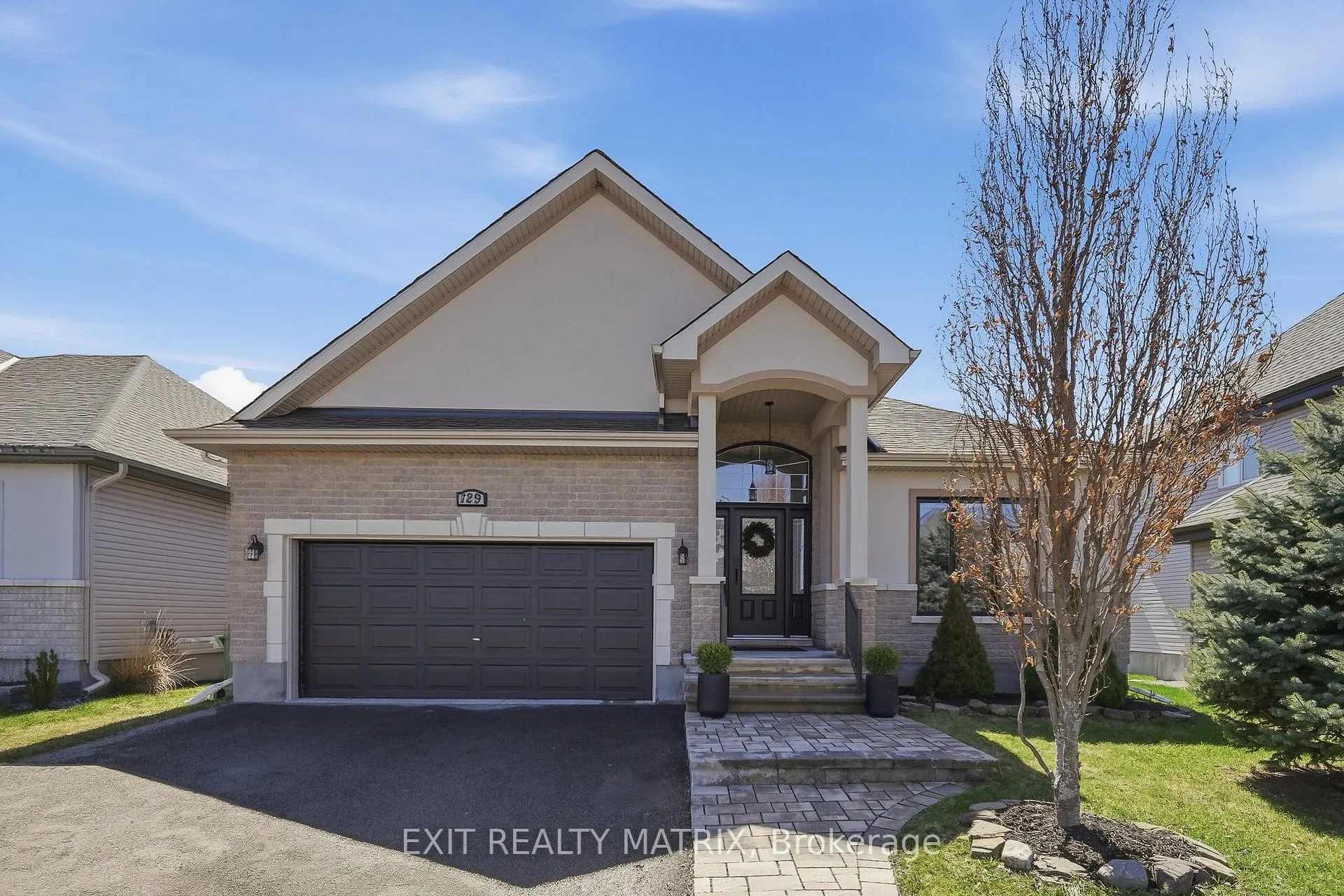 Photo 1 of 129 Abbey Crescent, Russell, Village of Russell — HOMEH