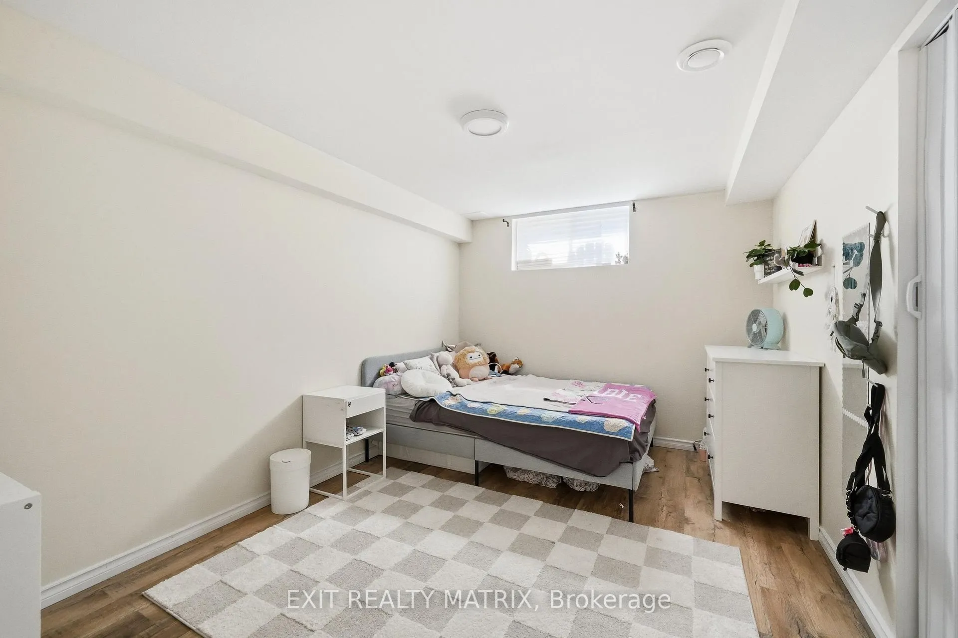 Photo 28 of 129 Abbey Crescent, Russell, Village of Russell — HOMEH