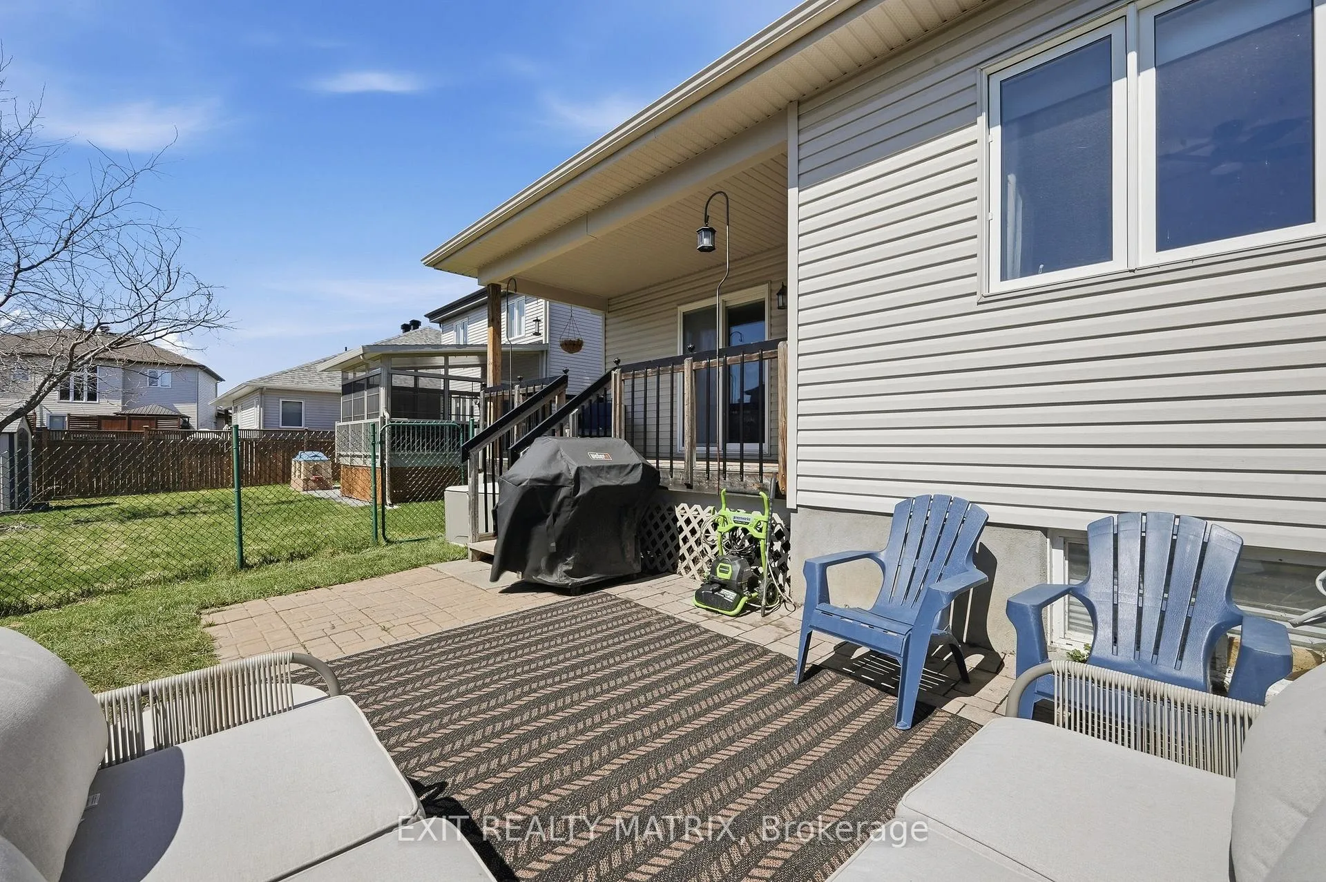 Photo 38 of 129 Abbey Crescent, Russell, Village of Russell — HOMEH