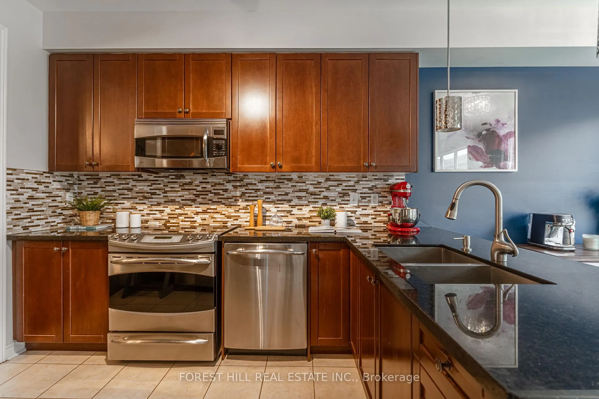 Photo 5 of Unit 23, 2019 Trawden Way, Oakville, Bronte Creek — HOMEH