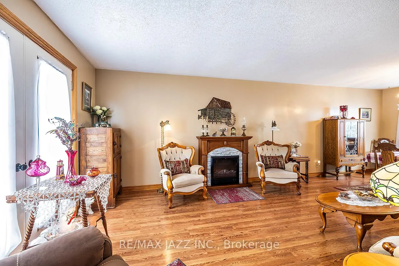 Photo 2 of 17 Huron Drive, Brighton — HOMEH