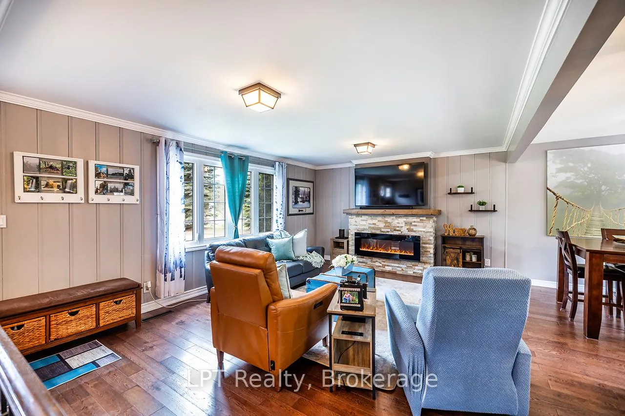 Photo 6 of 273 Reach Street, Uxbridge, Rural Uxbridge — HOMEH