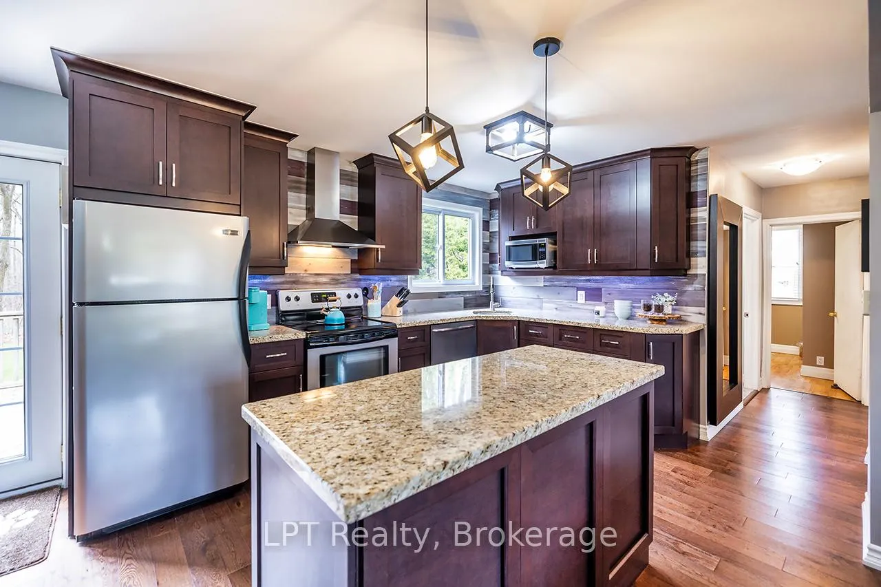 Photo 7 of 273 Reach Street, Uxbridge, Rural Uxbridge — HOMEH
