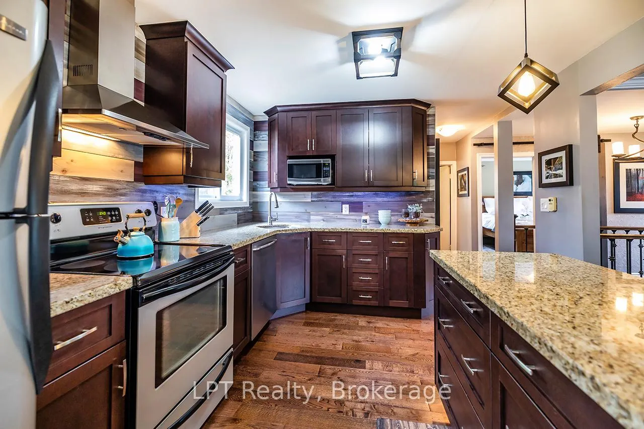 Photo 8 of 273 Reach Street, Uxbridge, Rural Uxbridge — HOMEH