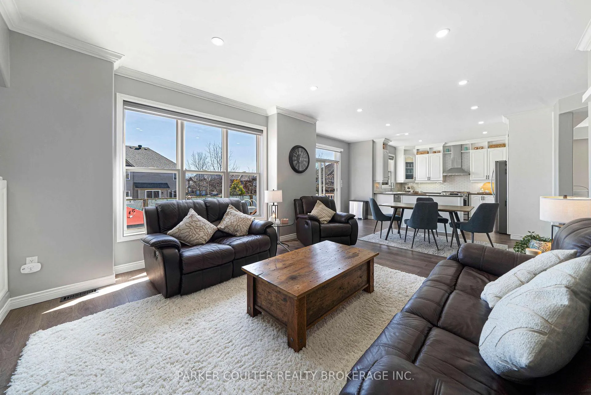 Photo 7 of 1 Windsor Crescent, Barrie, Innis-Shore — HOMEH