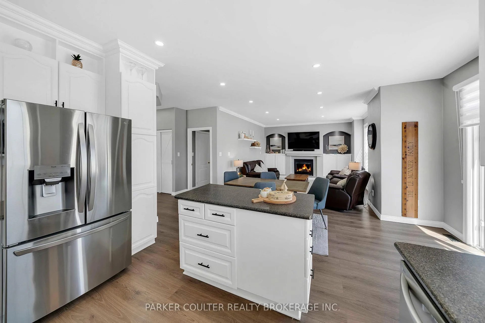 Photo 13 of 1 Windsor Crescent, Barrie, Innis-Shore — HOMEH